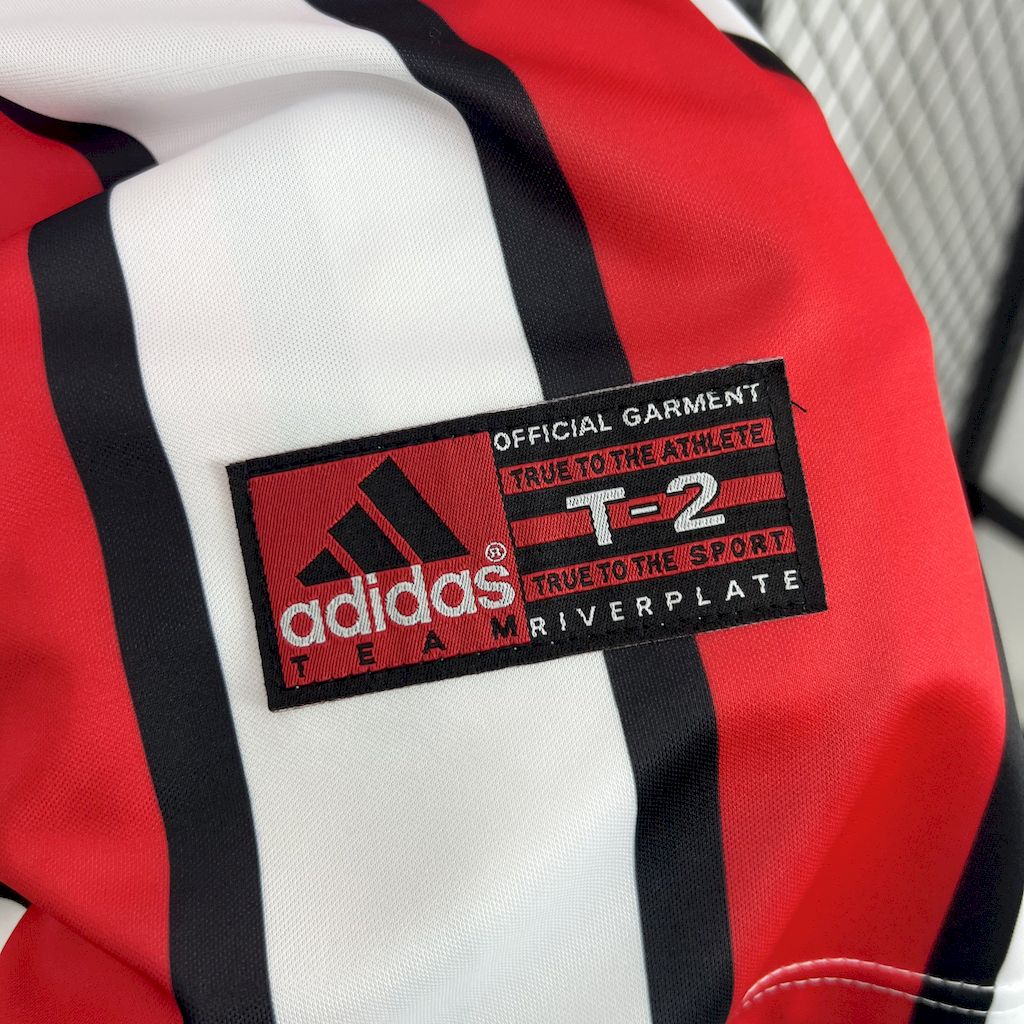 Retro River Plate 1999-00 Third Jersey - UnitedFutballJersey