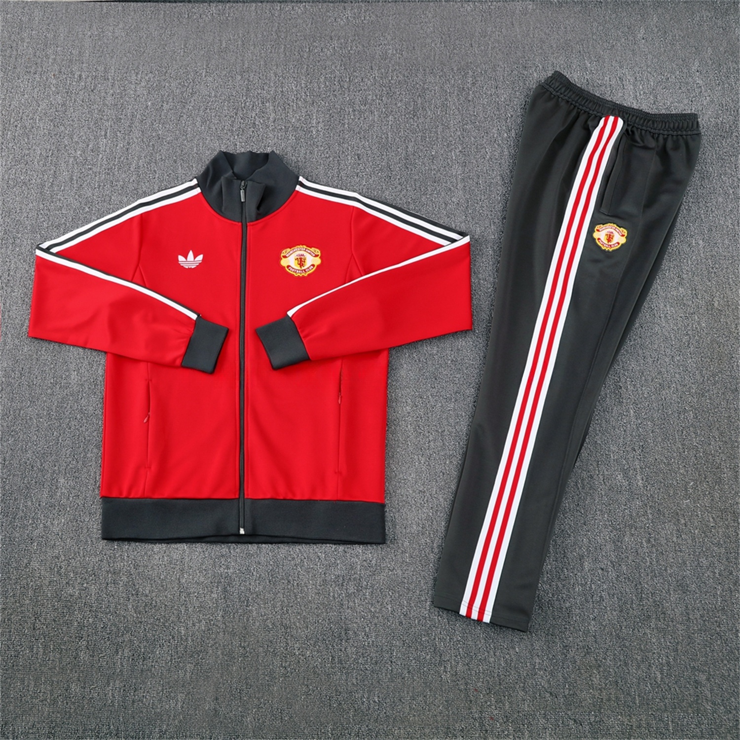 Manchester United 24-25 Throwback Jacket Training Tracksuit - Red Jackets & Grey Pants - UnitedFutballJersey