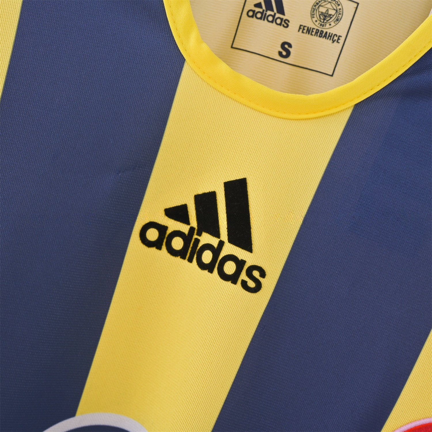 Retro Fenerbahce 2005-06 Home Jersey - UnitedFutballJersey