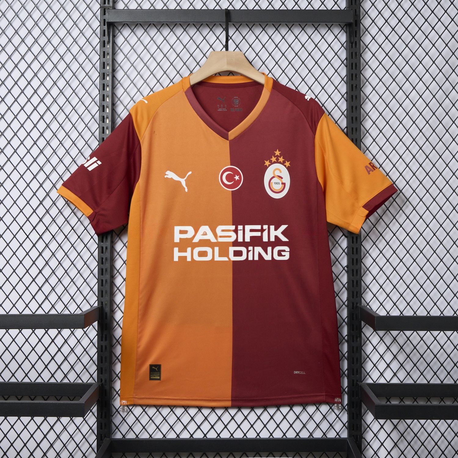 Galatasaray 25-26 Home Jersey with Five Stars - Fans Version - UnitedFutballJersey