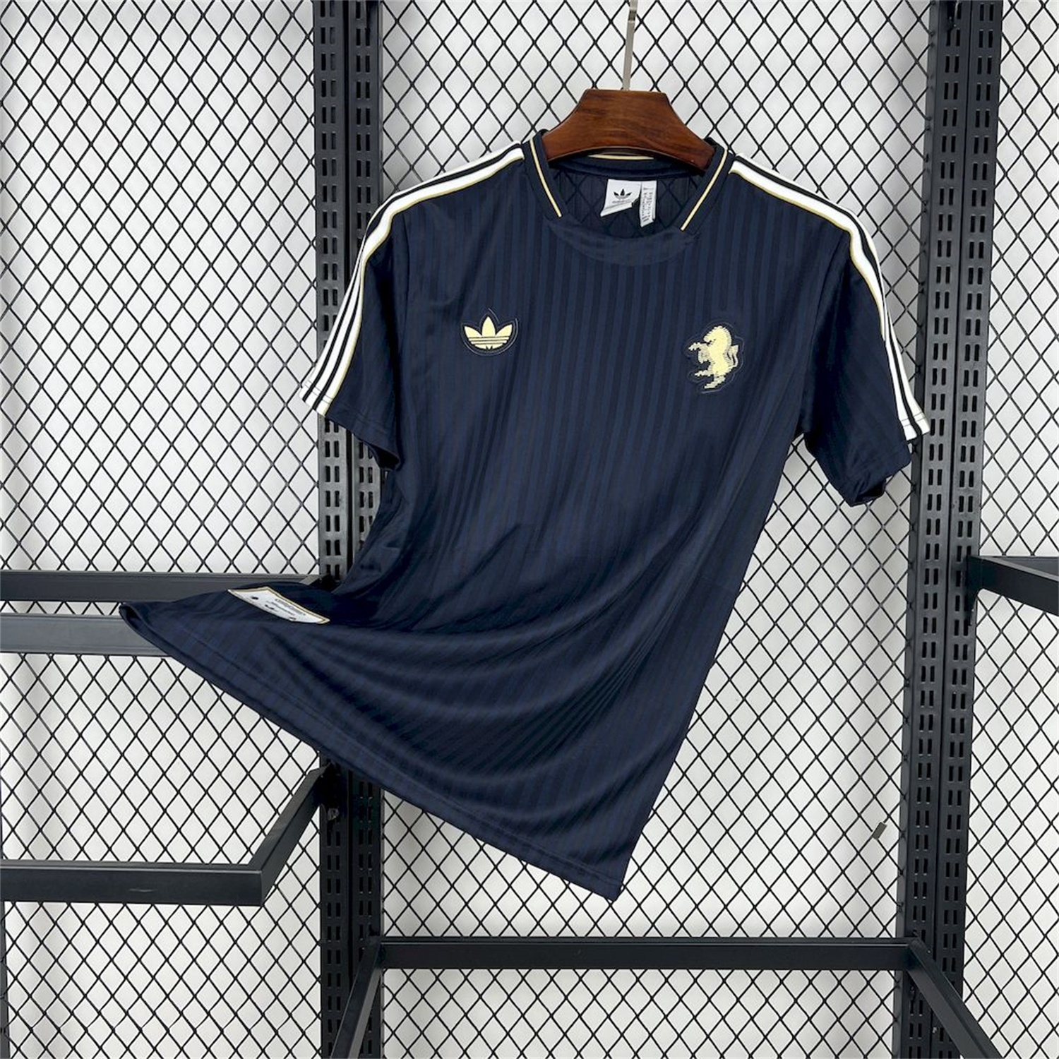 Juventus 2025 Royal Blue Icon Retro Jersey - Fans Version - UnitedFutballJersey