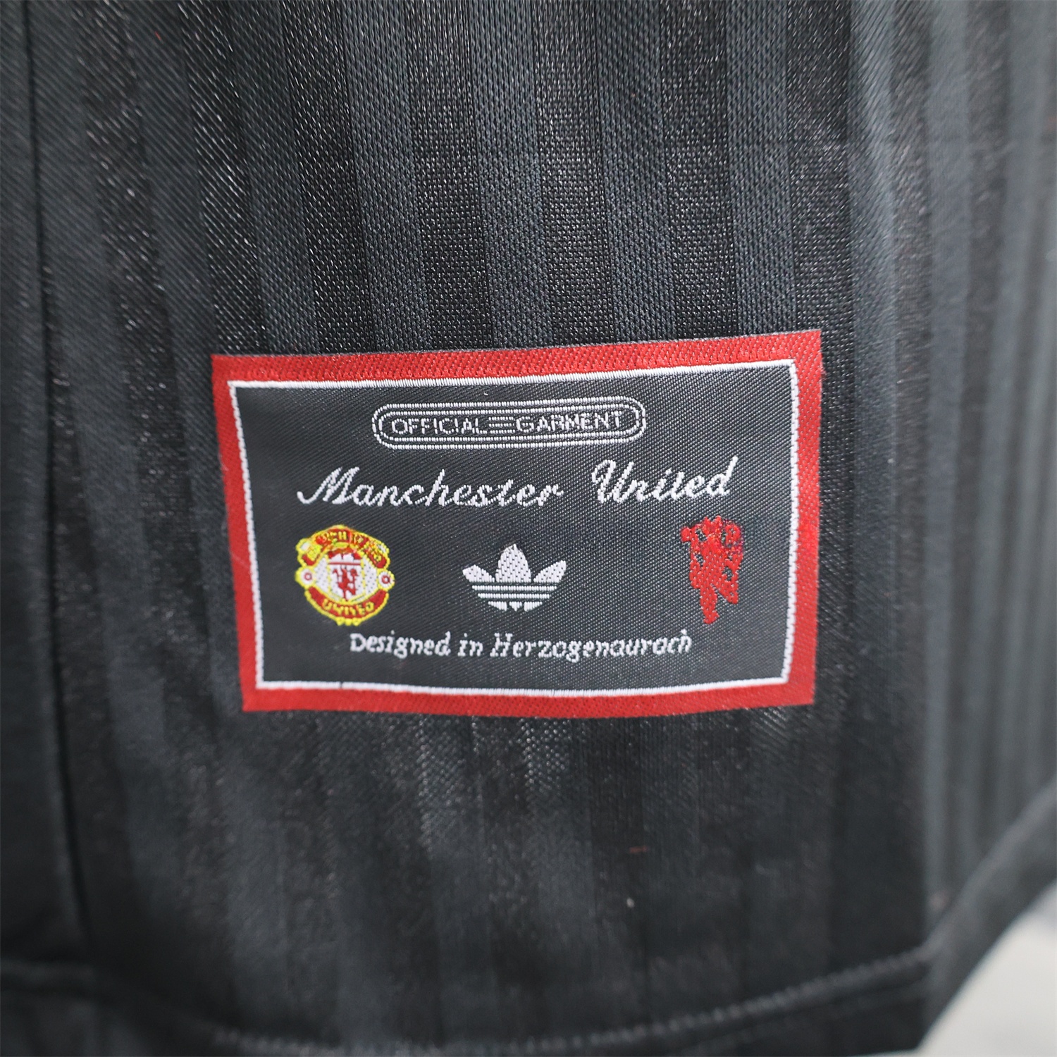 Manchester United 24-25 Black Icon Retro Jersey - Player Version - UnitedFutballJersey