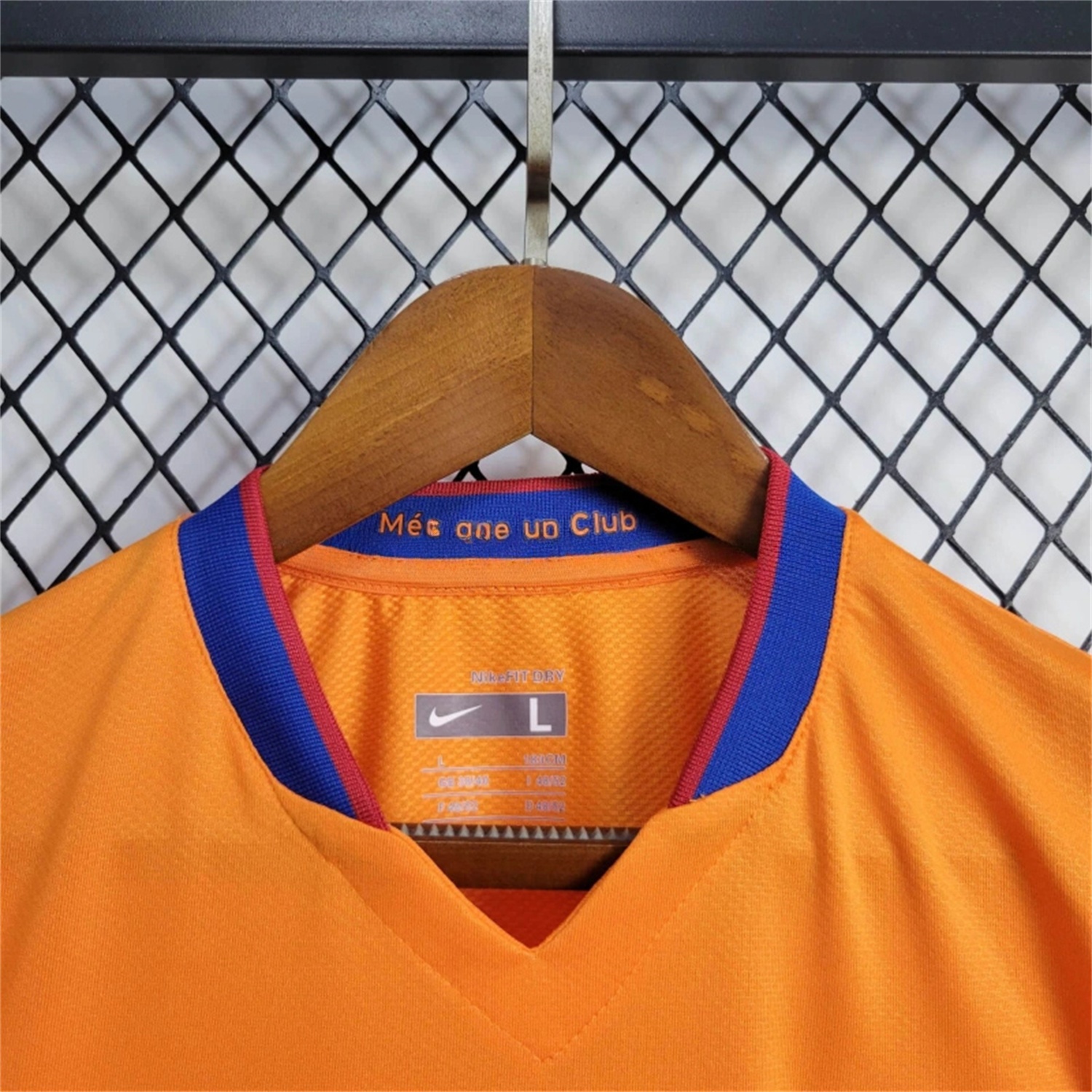 Retro Barcelona 06-07 Away Jersey - UnitedFutballJersey