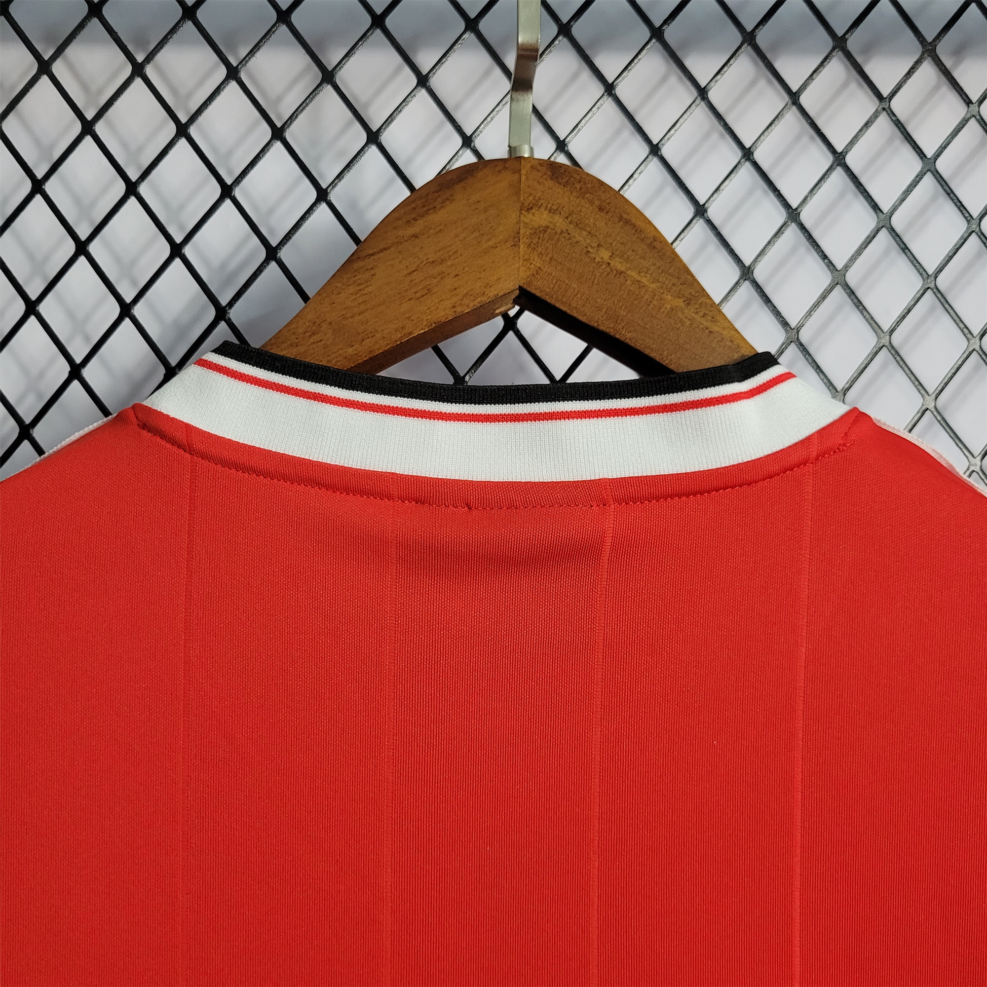 Manchester United Retro 83-84 Home Stadium Jersey - UnitedFutballJersey