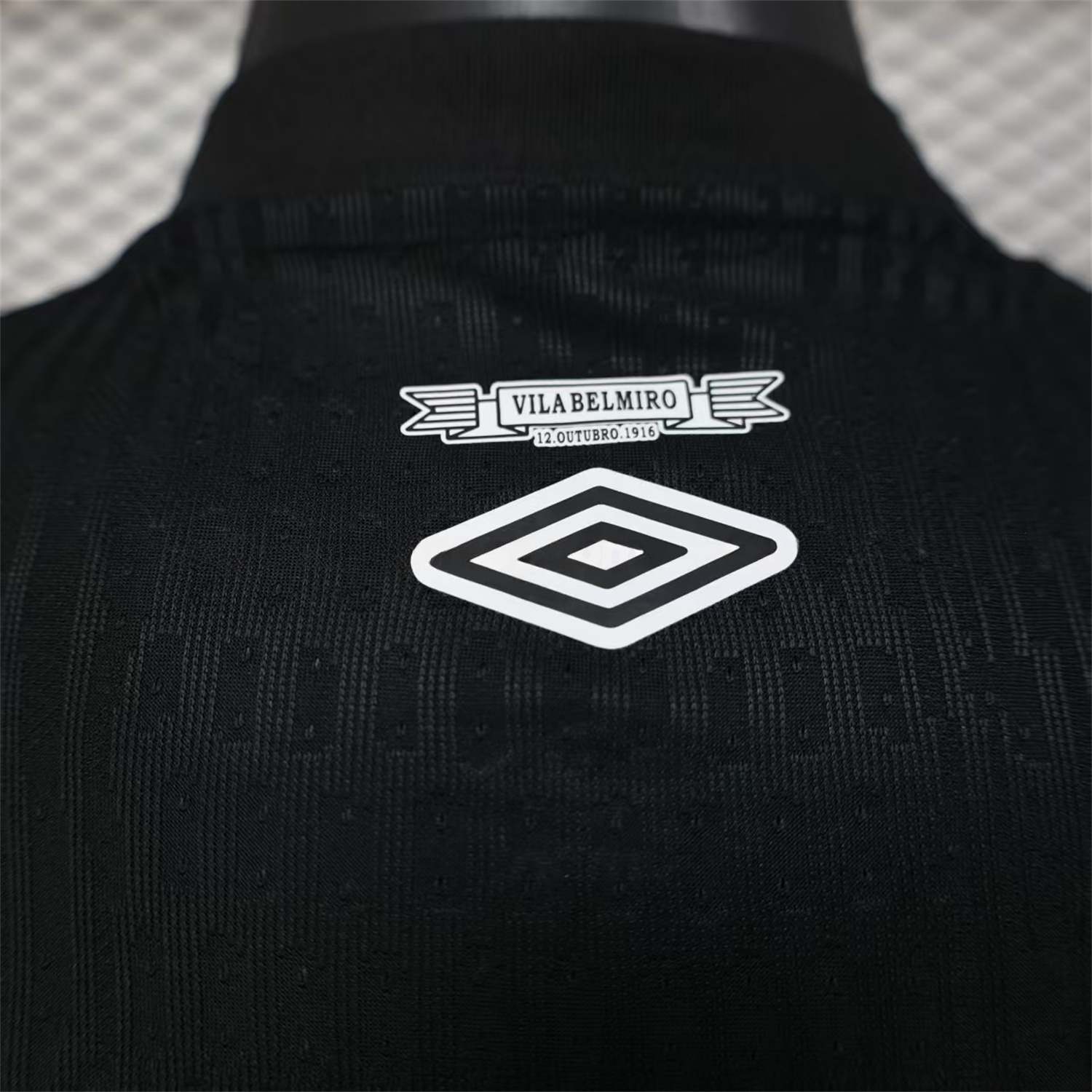 Santos 2025-26 Goalkeeper 2 Black Jersey With Sponsors - Player Version - UnitedFutballJersey