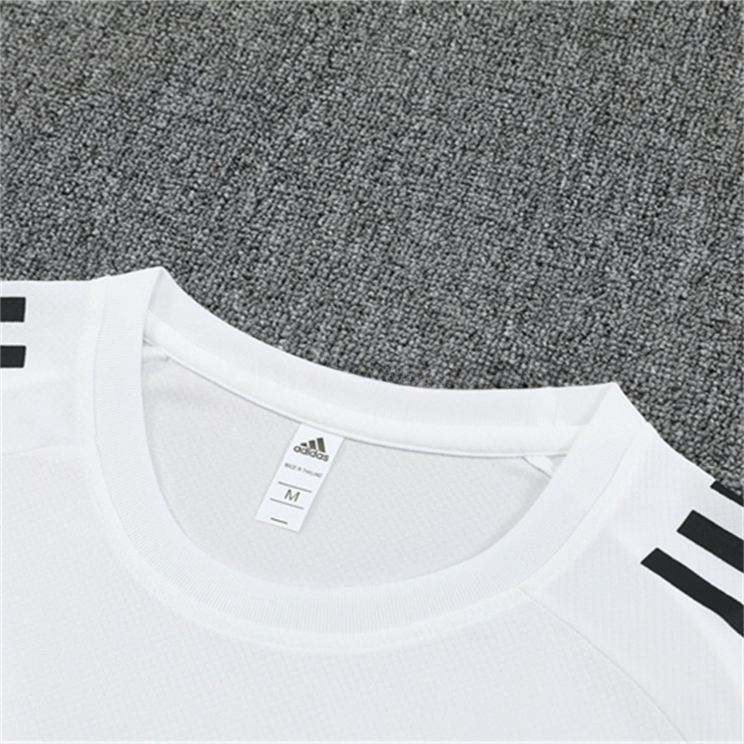Manchester United 25-26 Kid Short-Sleeve Training Set - White Top & Black Shorts - UnitedFutballJersey