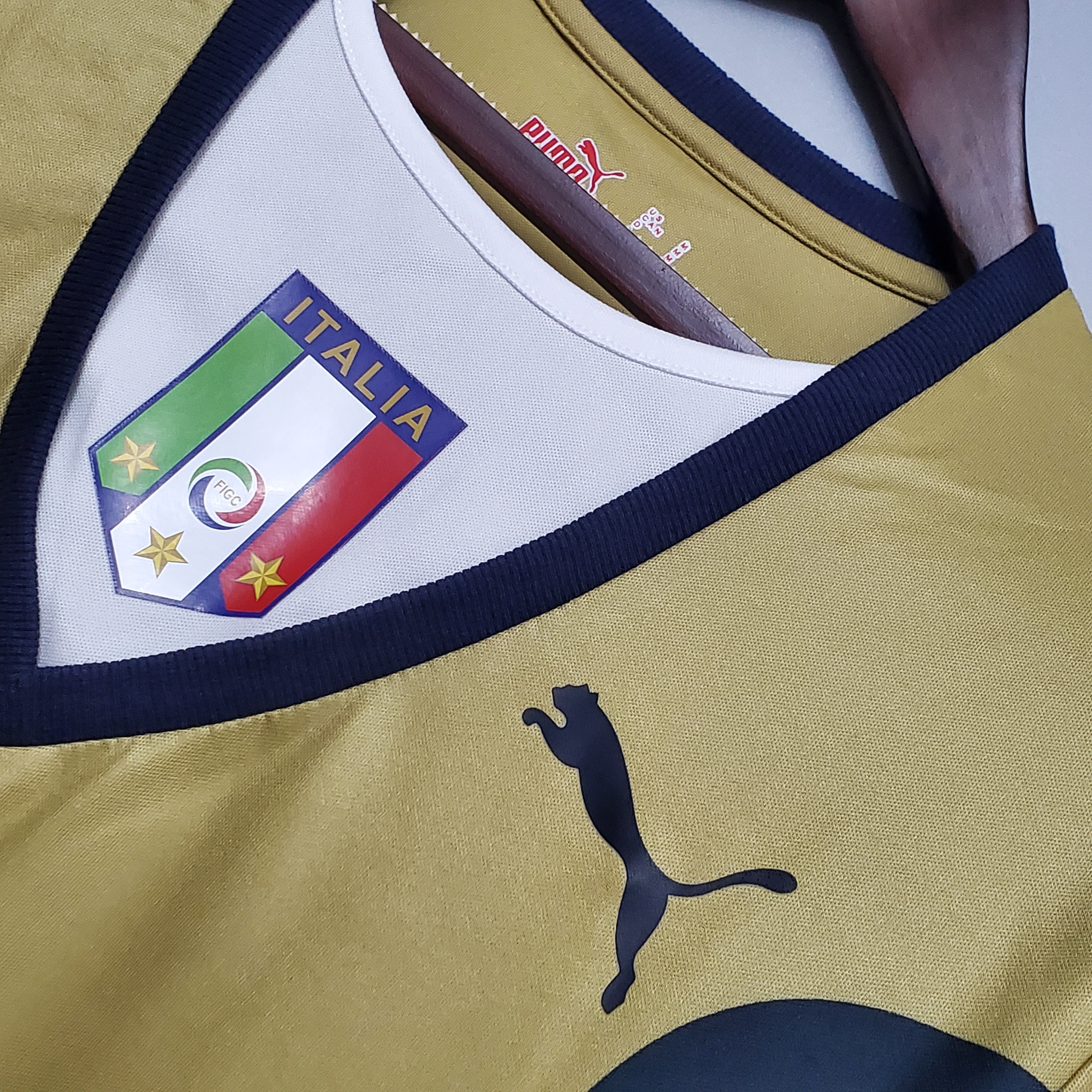 Retro Italy 2006 Golden Goalkeeper Jersey - UnitedFutballJersey