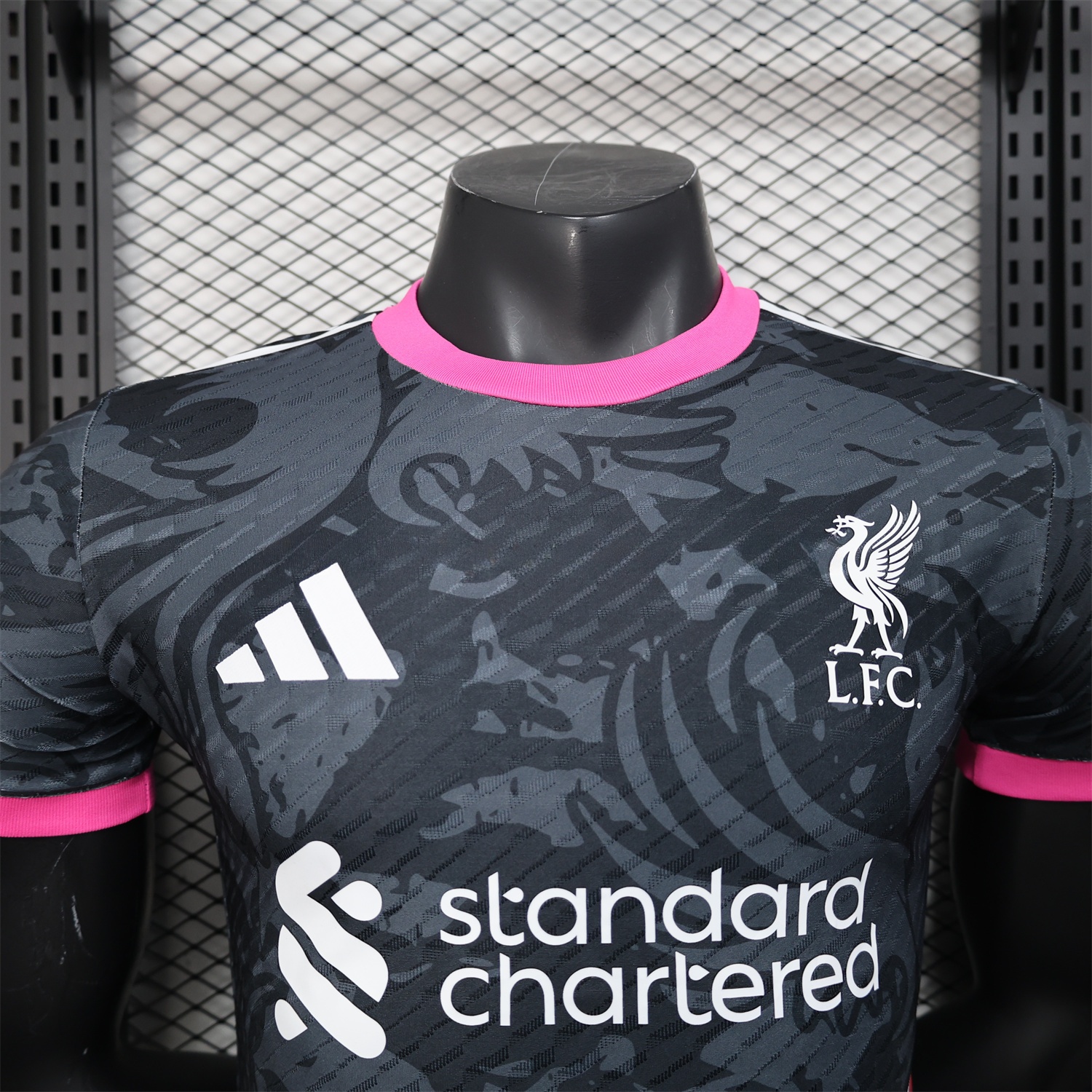 Liver.pool 25-26 Red White Liver.pool Bird Black Special Jersey - Player Version - UnitedFutballJersey