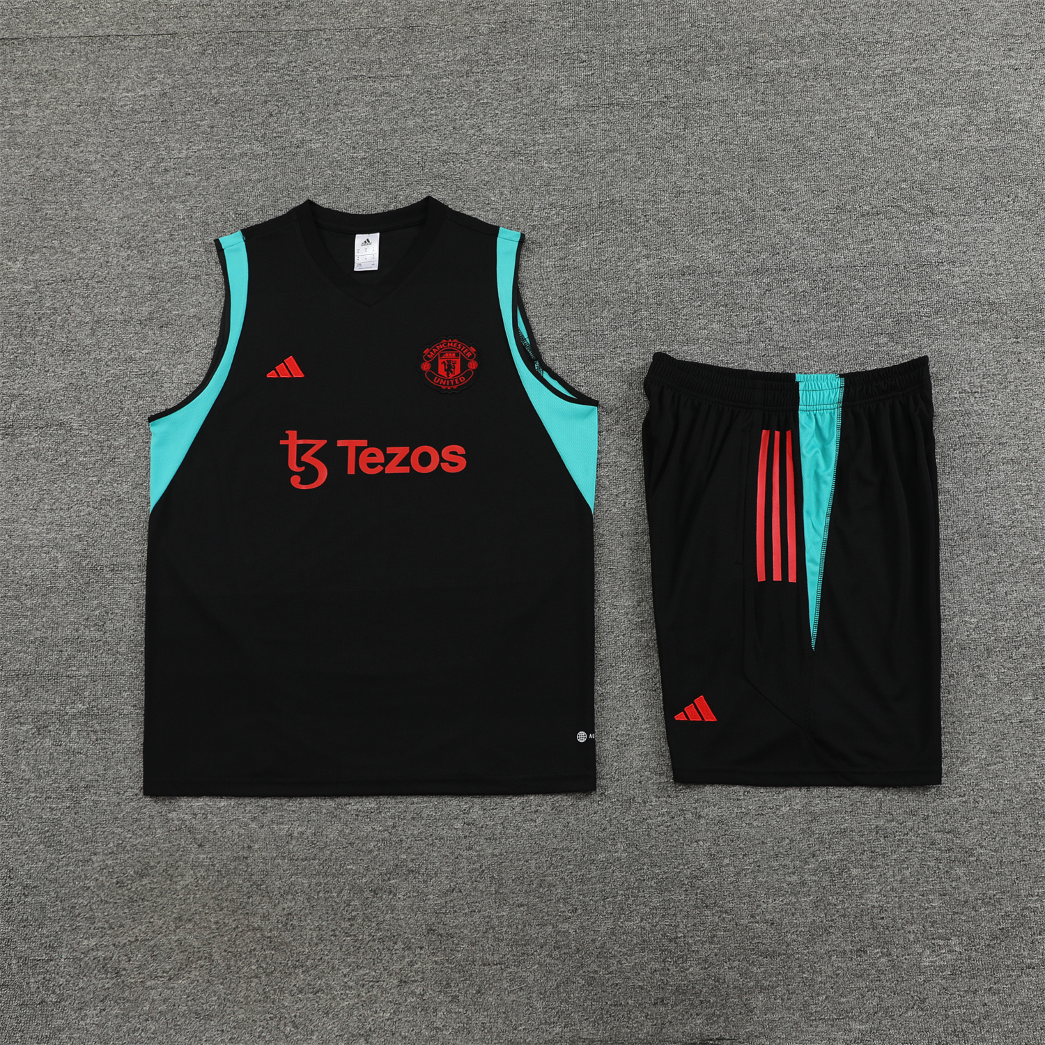 Manchester United 23-24 Black Player Vest Training Set - UnitedFutballJersey