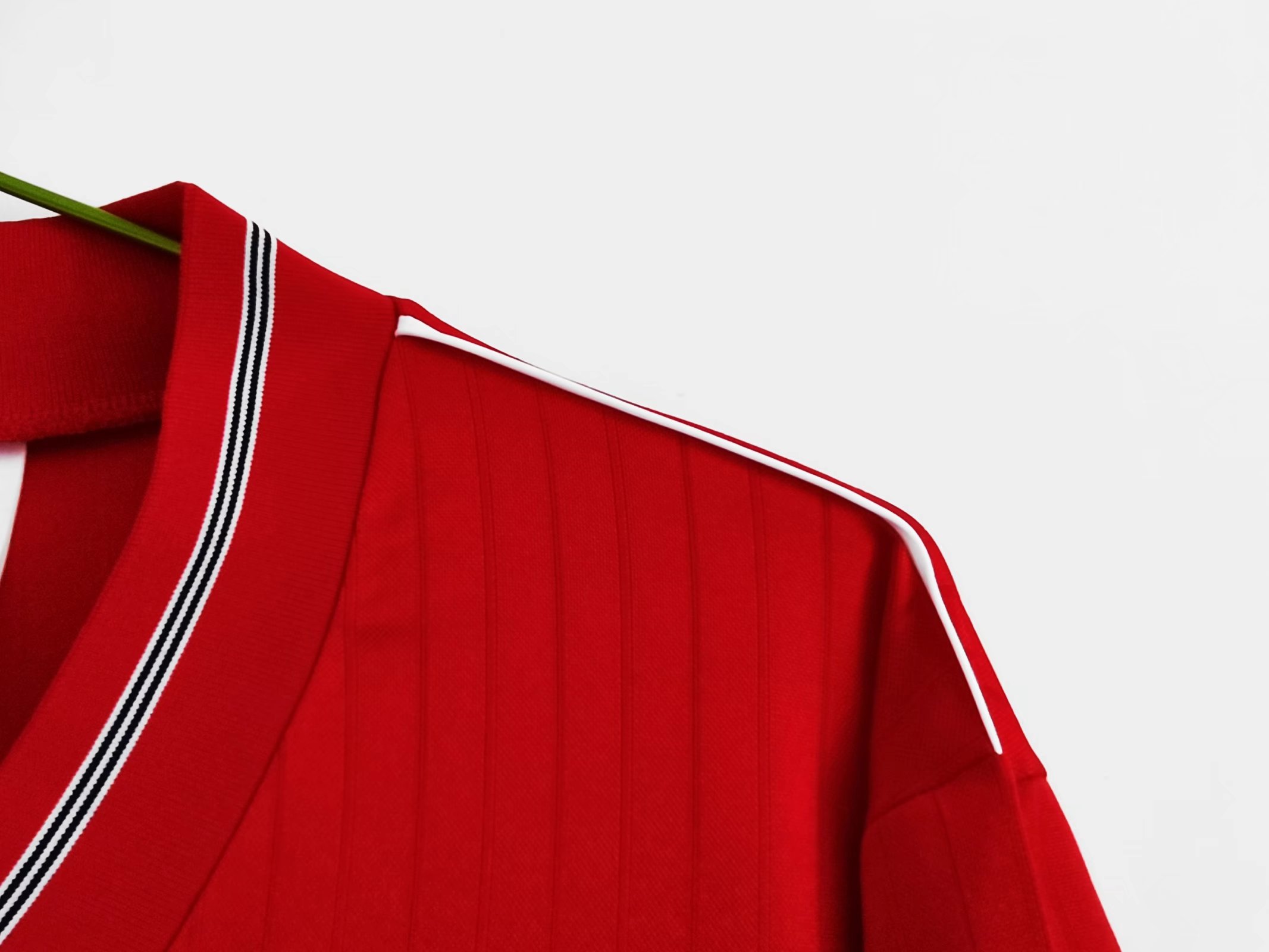 Retro England 1984-87 Away Stadium Jersey - UnitedFutballJersey