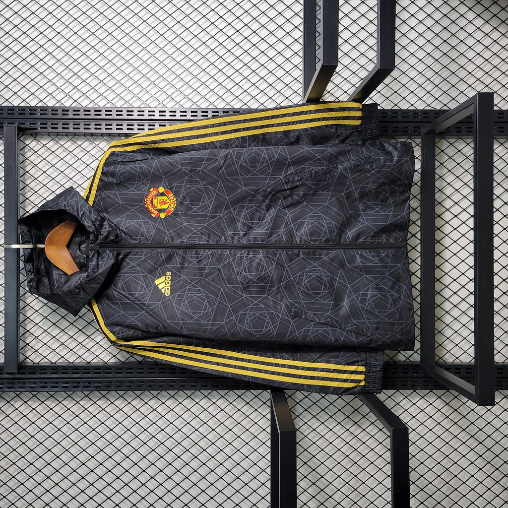 Manchester United 23-24 Player Windbreaker Jacket - Black - UnitedFutballJersey