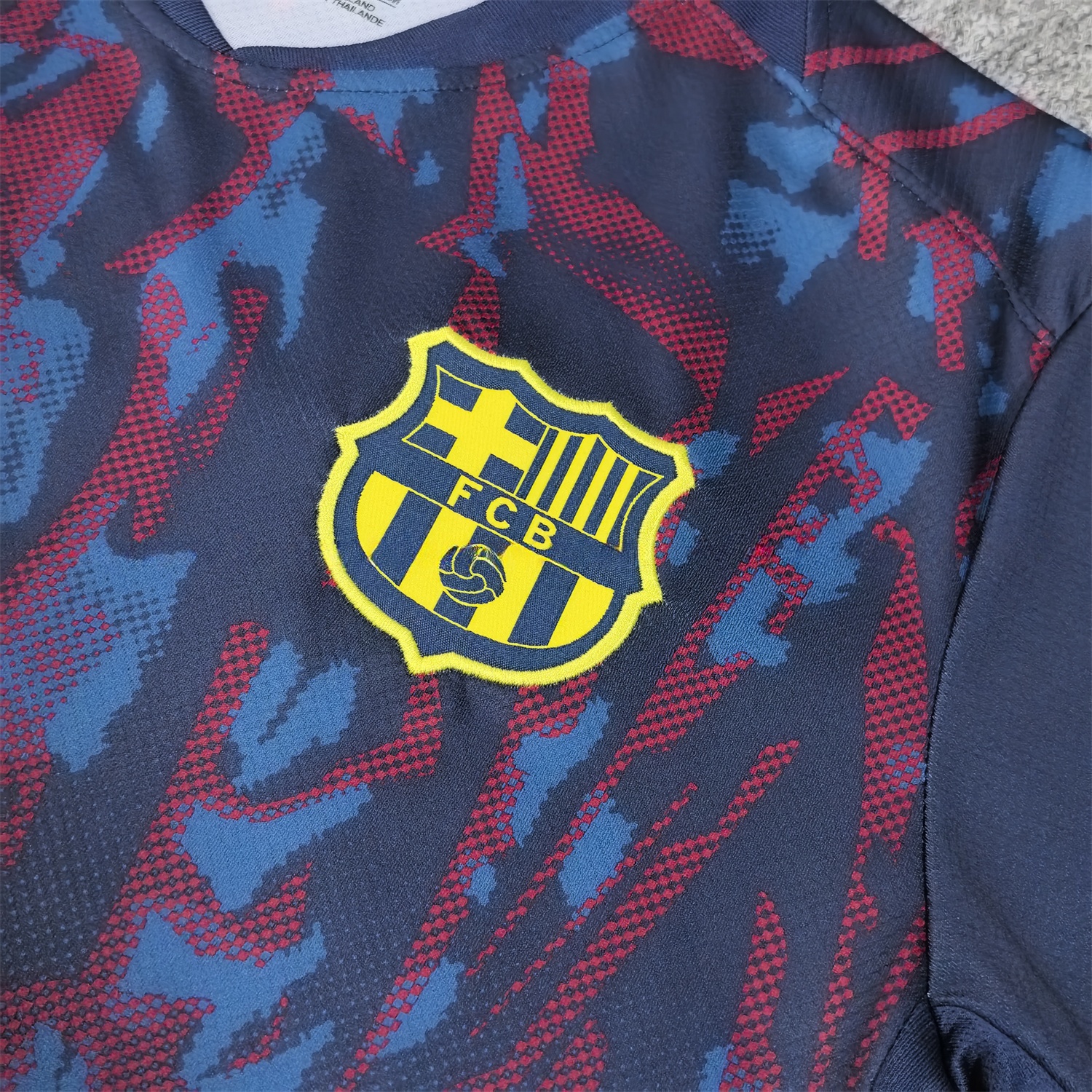 Barcelona 25-26 Deep Blue Training Jersey with Red and Blue Tree Pattern - Fans Version - UnitedFutballJersey