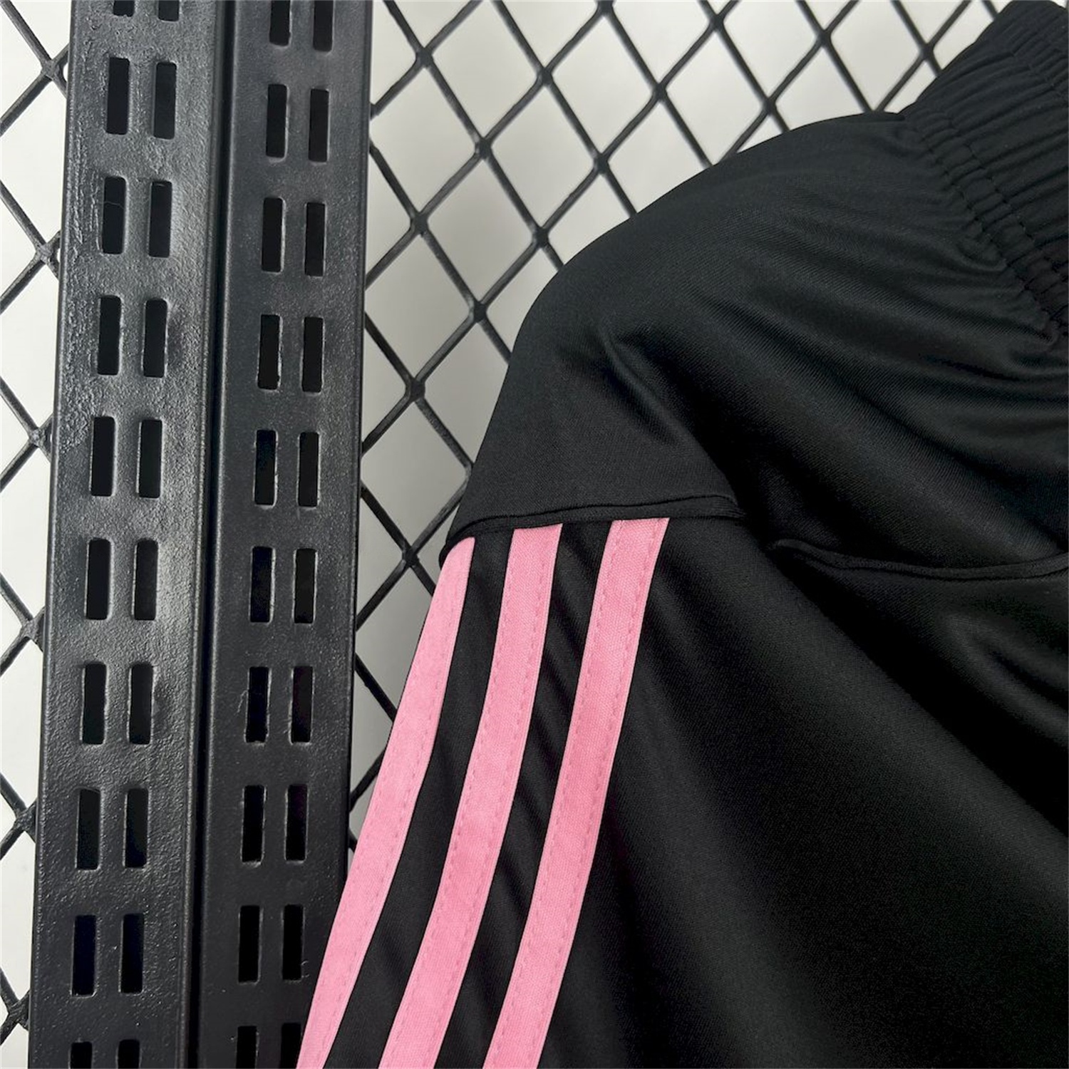 Juventus 25-26 Home Black Shorts - Fans Version - UnitedFutballJersey