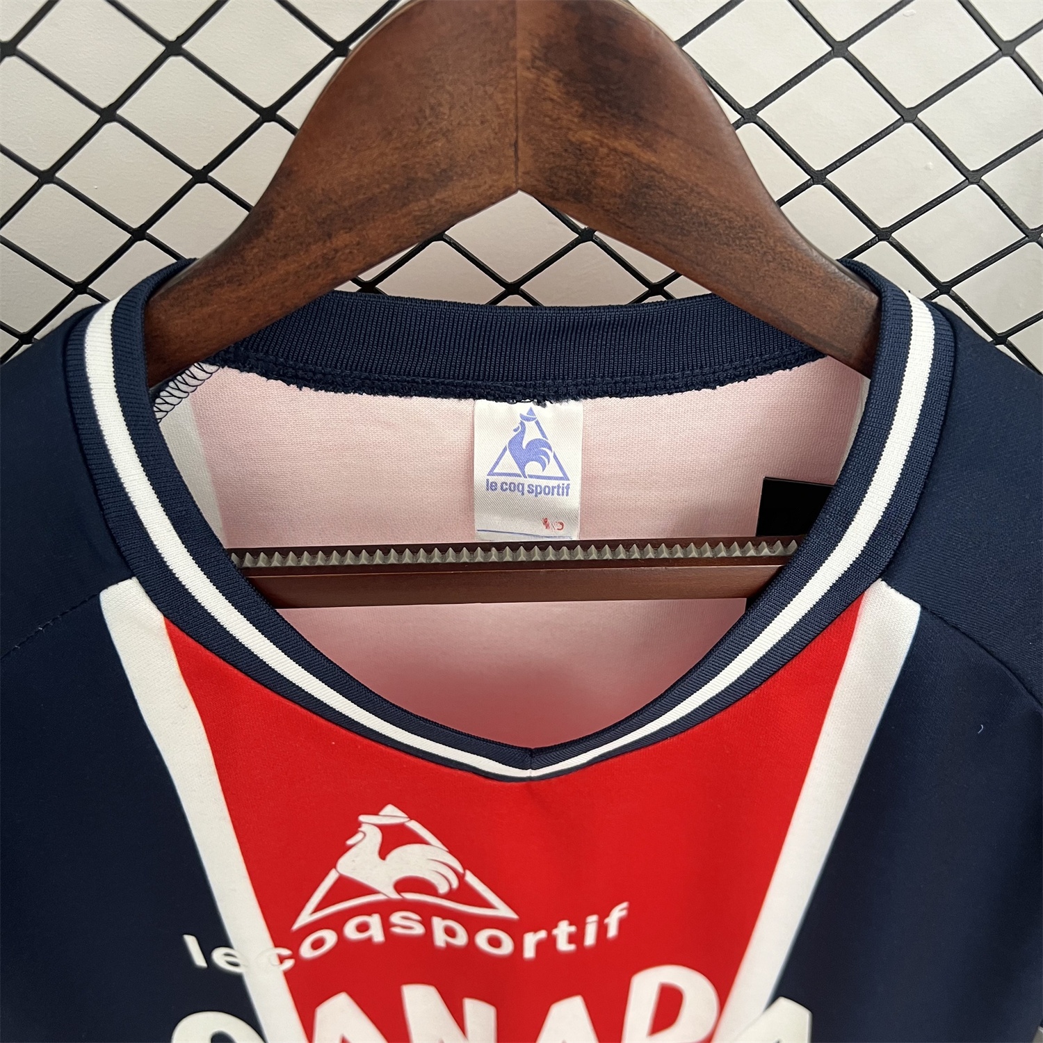 Retro Paris Saint-Germain PSG 1974 Home Jersey - UnitedFutballJersey