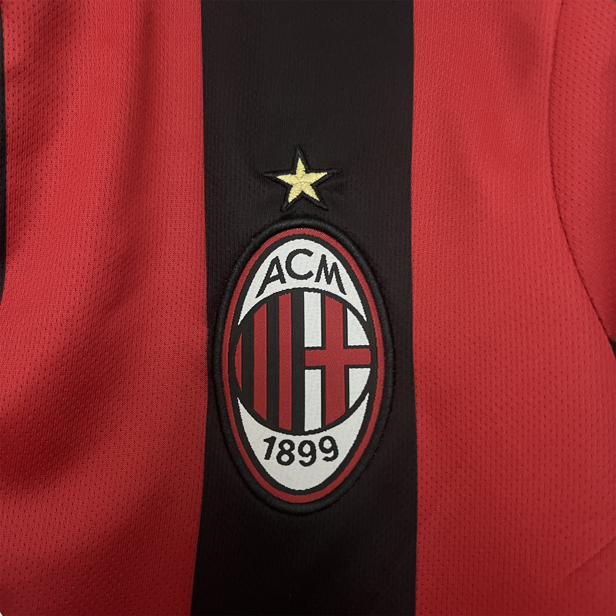 Retro AC Milan 2003-04 Home Jersey - UnitedFutballJersey