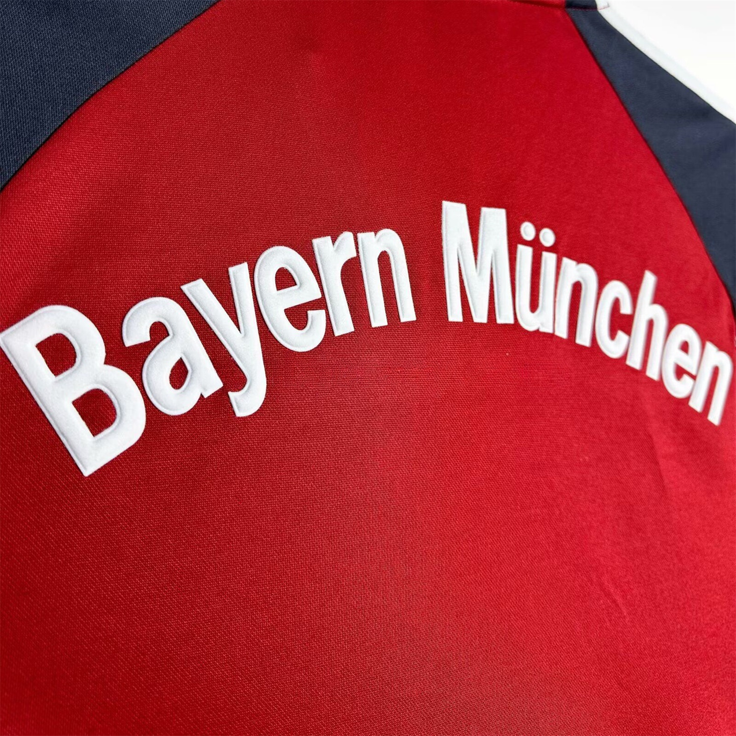 Retro Bayern Munich 2001-02 Home Jersey - UnitedFutballJersey