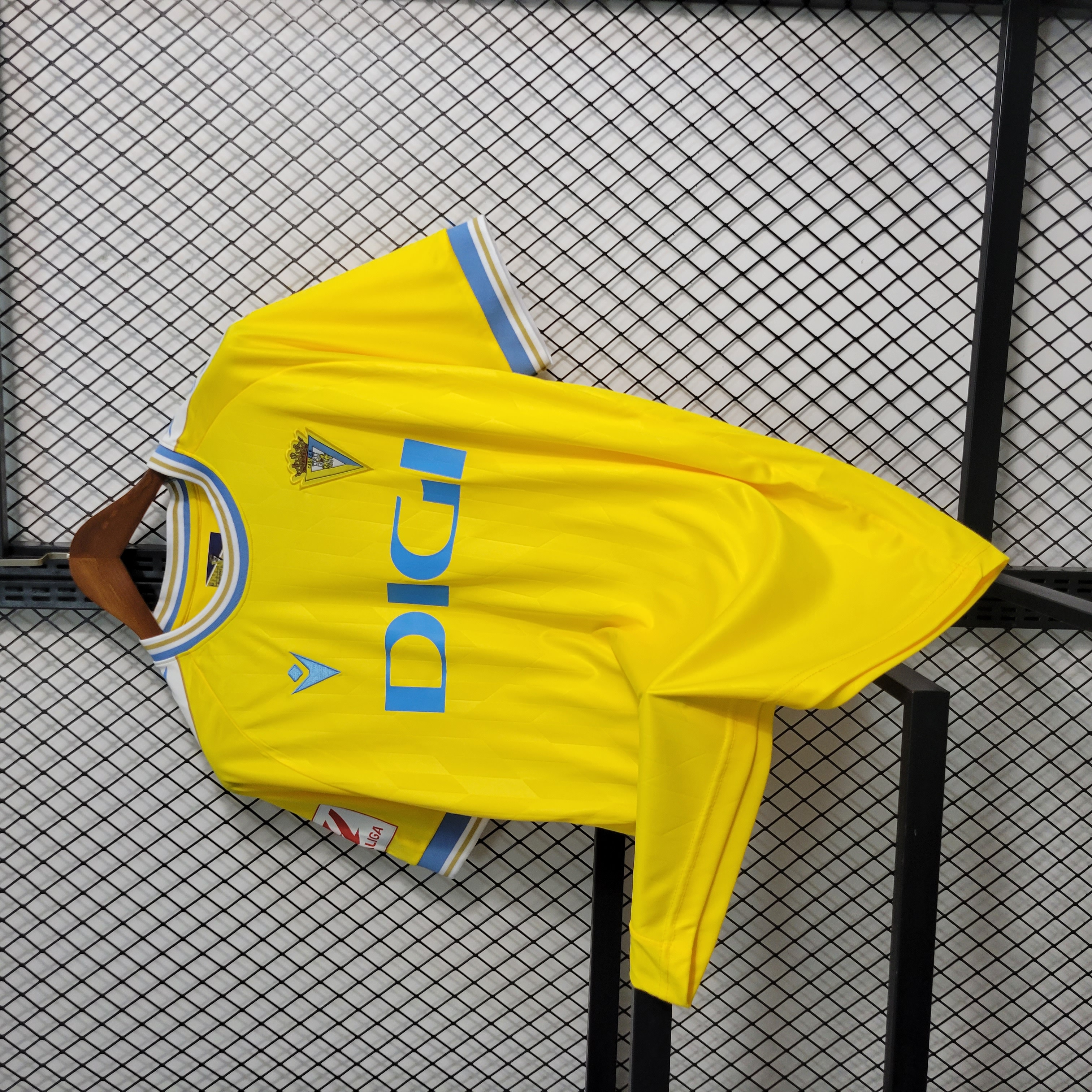 Cádiz Cadiz 23-24 Home Jersey - Fans Version - UnitedFutballJersey
