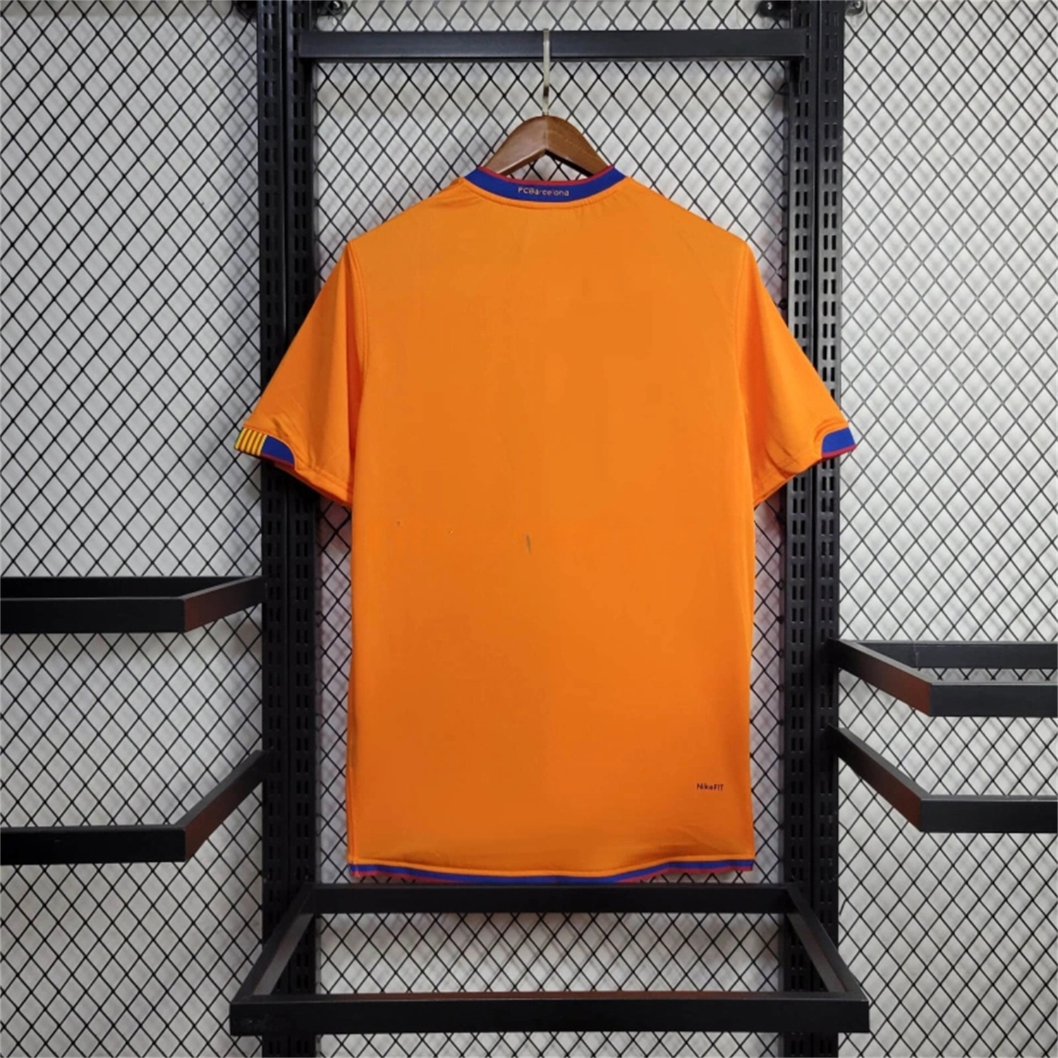 Retro Barcelona 06-07 Away Jersey - UnitedFutballJersey