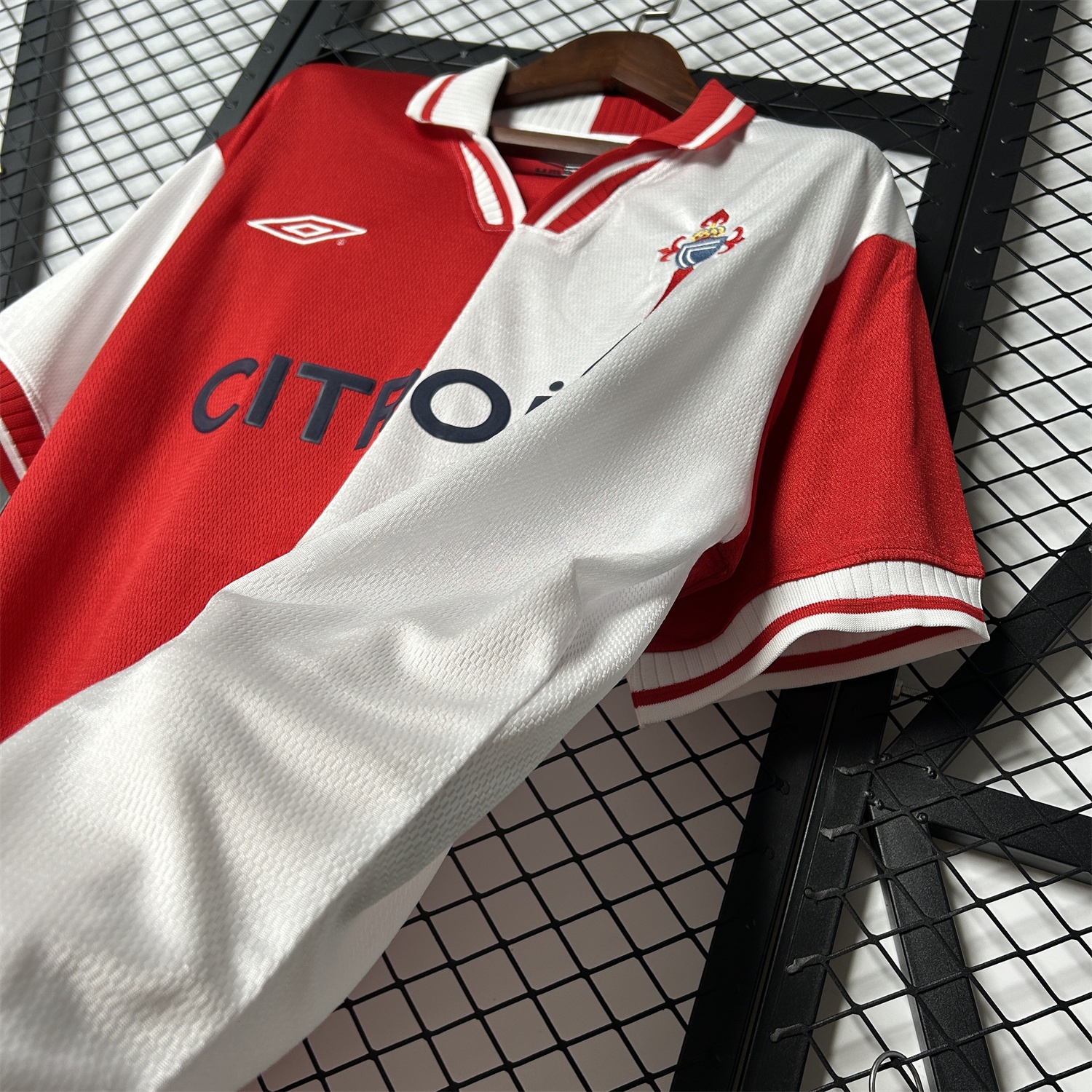 Retro Celta Vigo 2001-02 Away Jersey - UnitedFutballJersey
