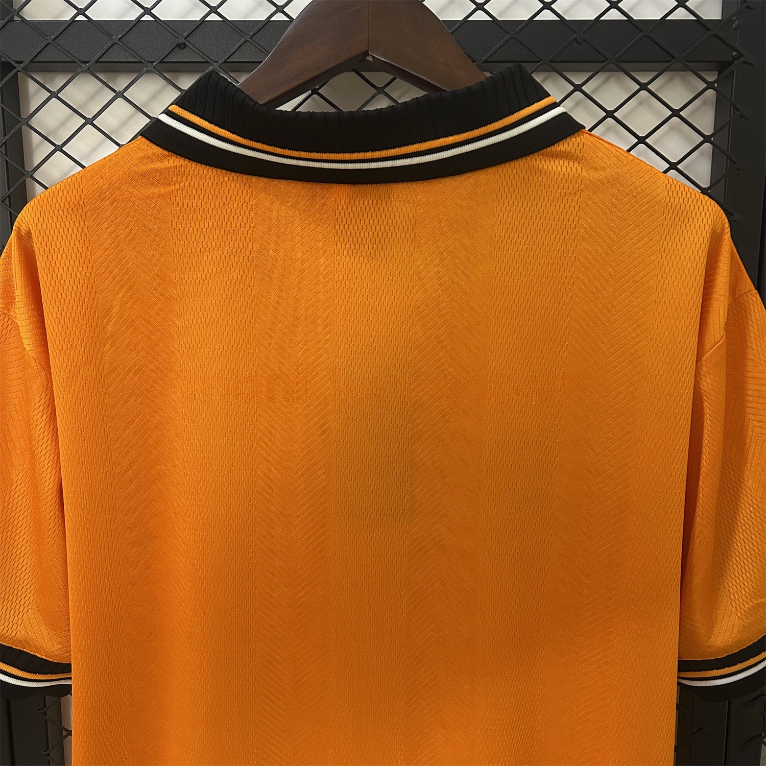 Retro Valencia 1999-00 Away Jersey - UnitedFutballJersey
