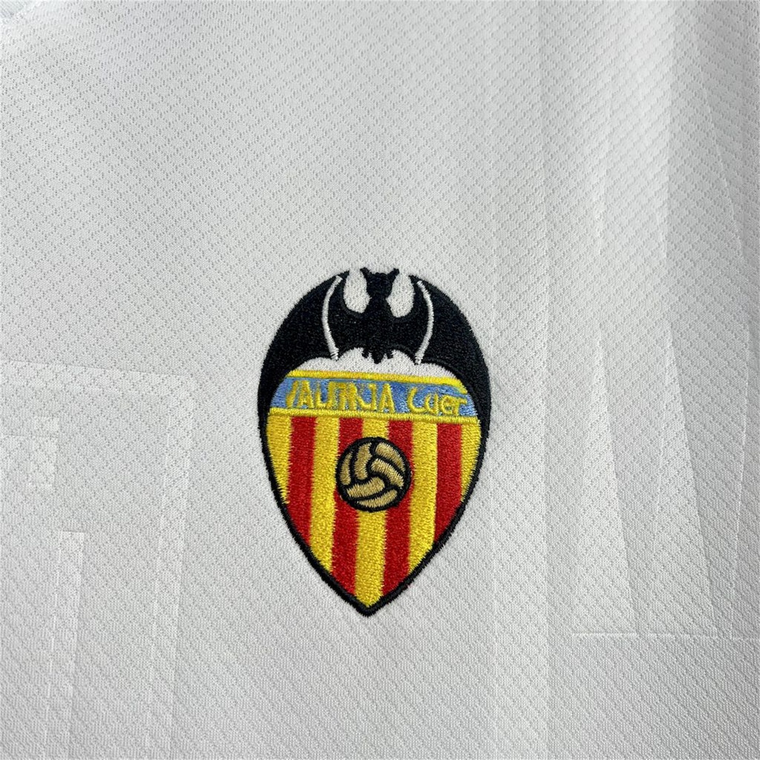 Retro Valencia 1996-97 Home Jersey - UnitedFutballJersey