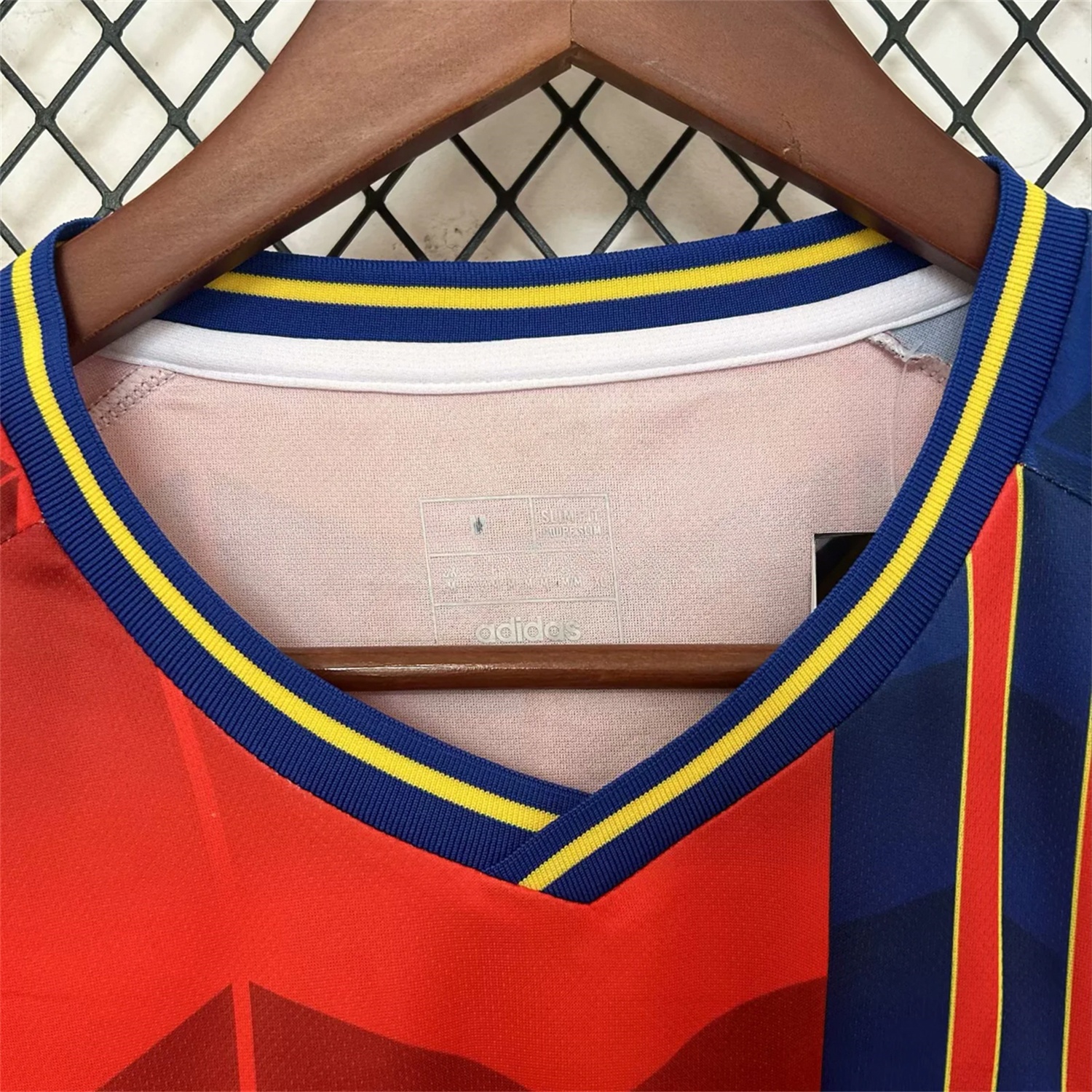 Spain 25-26 Red and Blue Throwback Style Jersey - Fans Version - UnitedFutballJersey