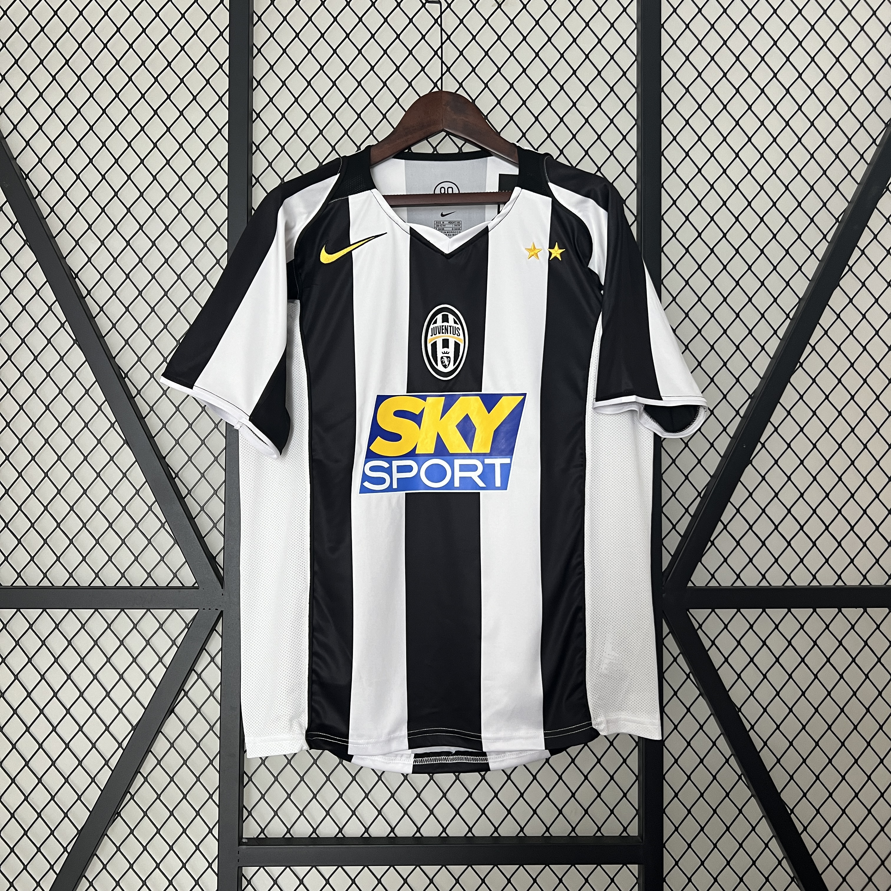 Retro Juventus 2004-05 Home Stadium Jersey - UnitedFutballJersey