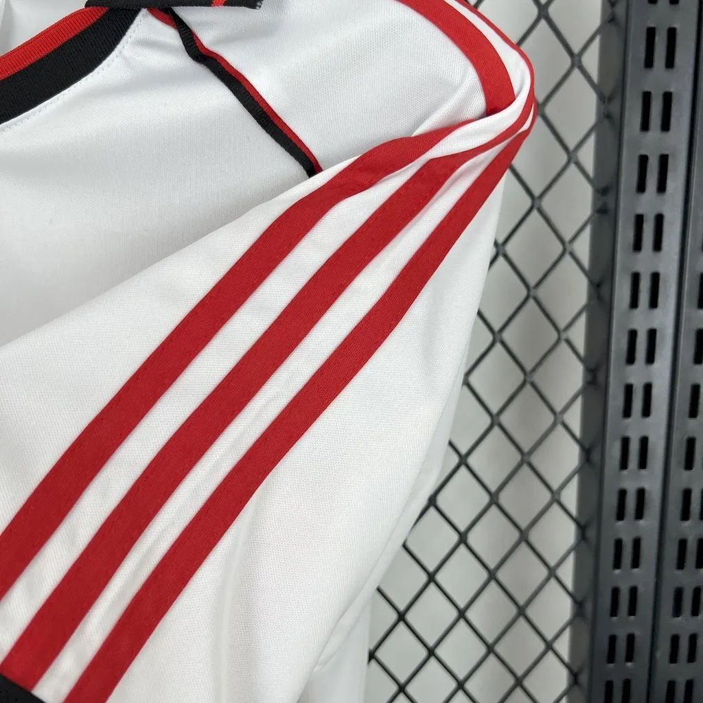 Retro River Plate 2000-01 Home Jersey - UnitedFutballJersey