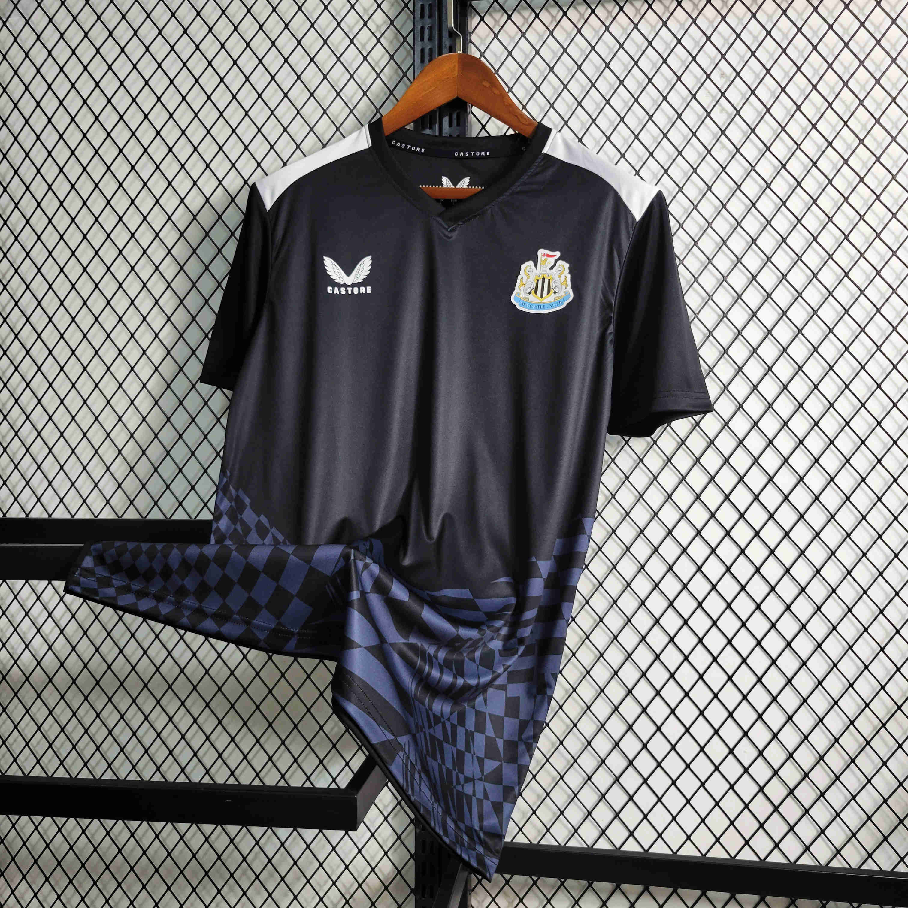 Newcastle United 23-24 Black Training Jersey - Fans Version - UnitedFutballJersey