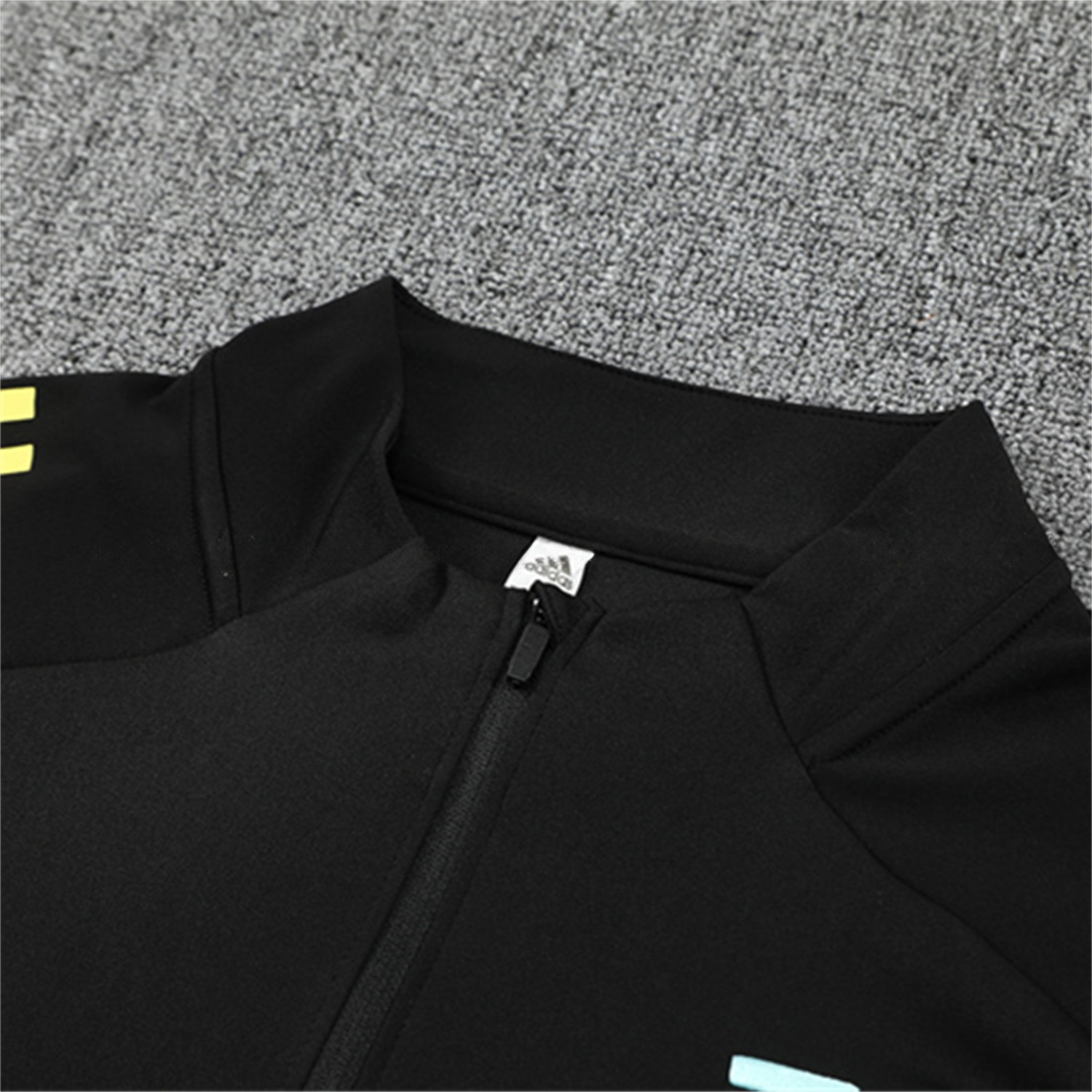 Juventus 25-26 Kids Long Sleeve Training Set - Black Top and Black Pants - UnitedFutballJersey