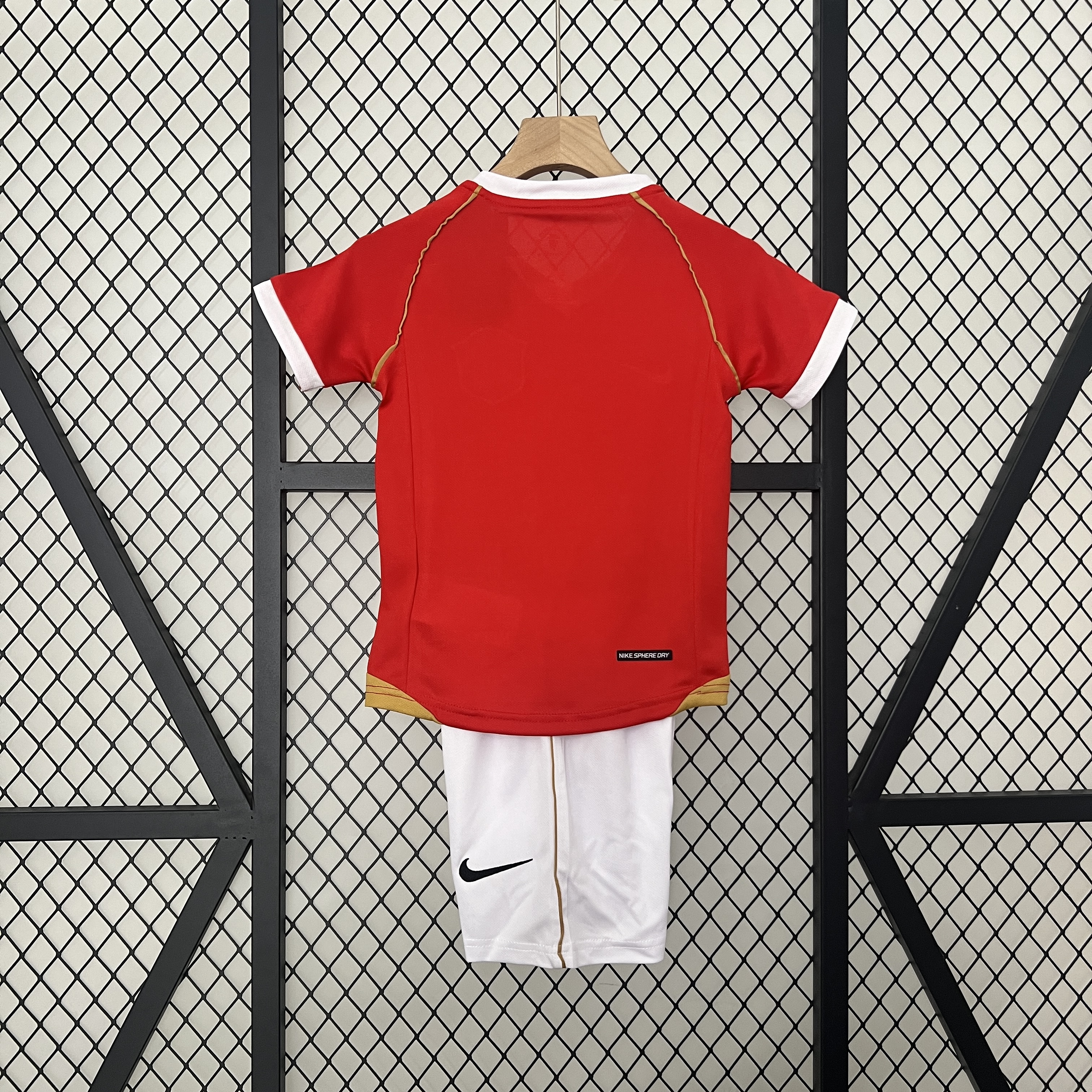 Retro Manchester United 2006-07 Home Stadium Kids Kit - UnitedFutballJersey