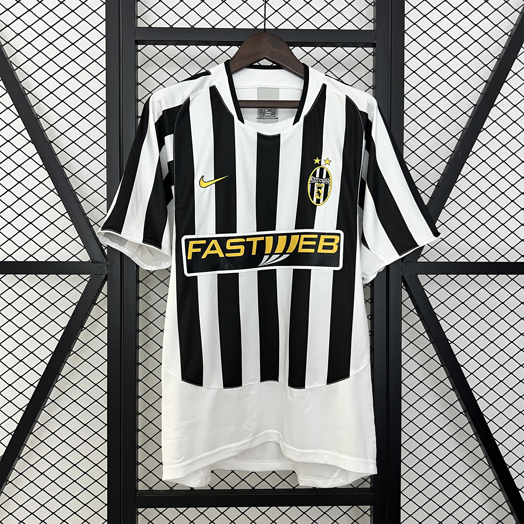 Retro Juventus 2003-04 Home Jersey - UnitedFutballJersey