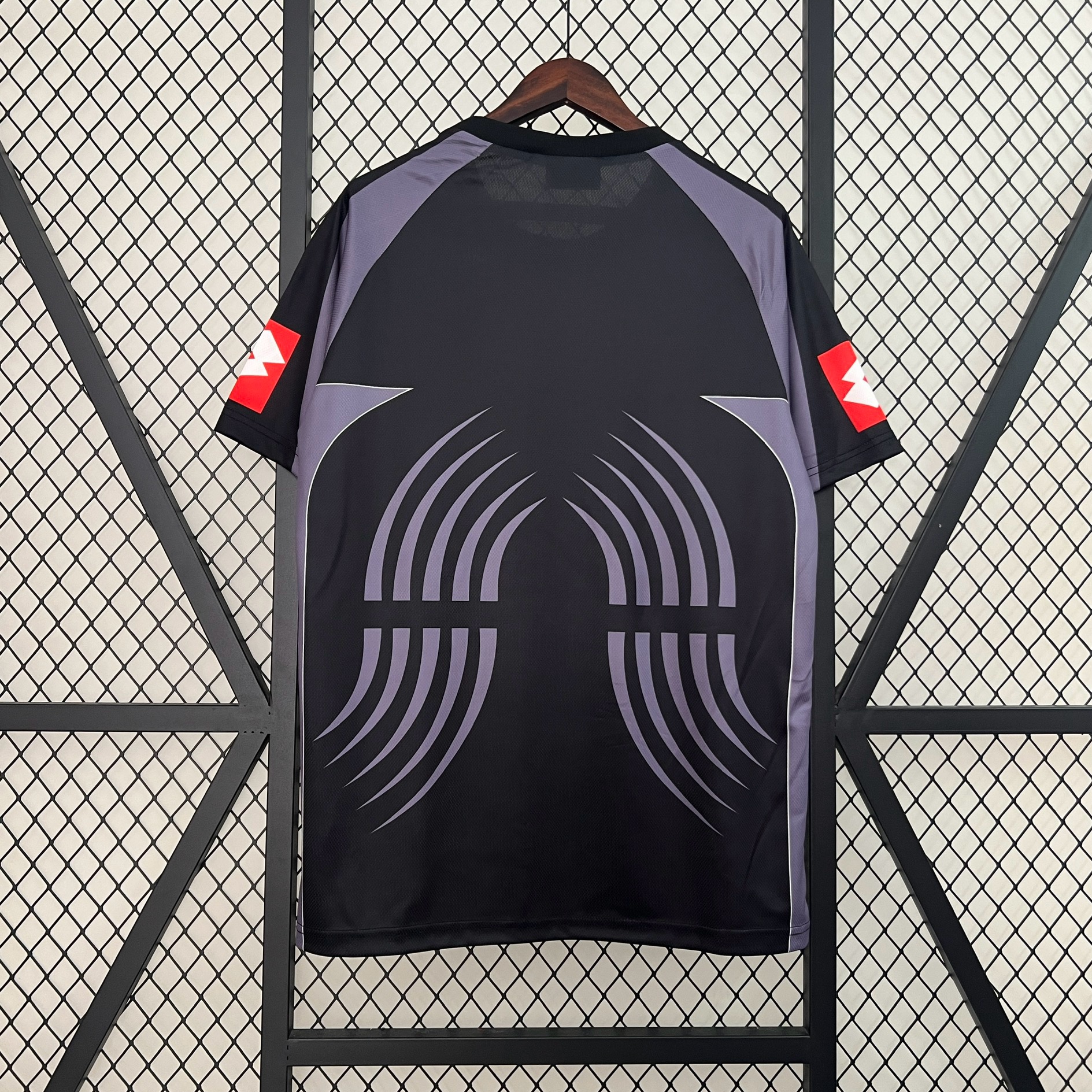 Retro Juventus 2001-02 Black Goalkeeper Jersey - UnitedFutballJersey