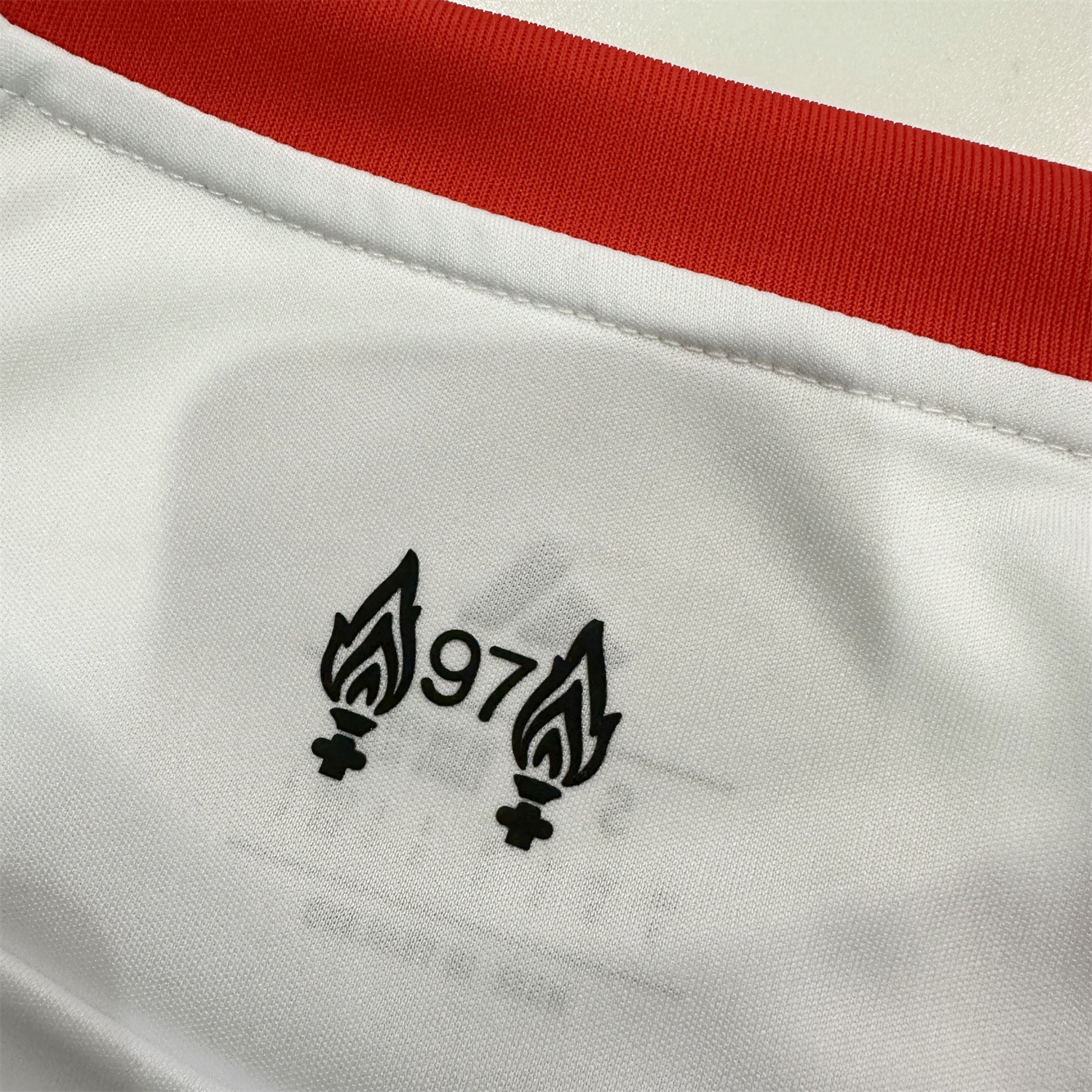 Liver.pool 25-26 Away White Jersey - Fans Version - UnitedFutballJersey