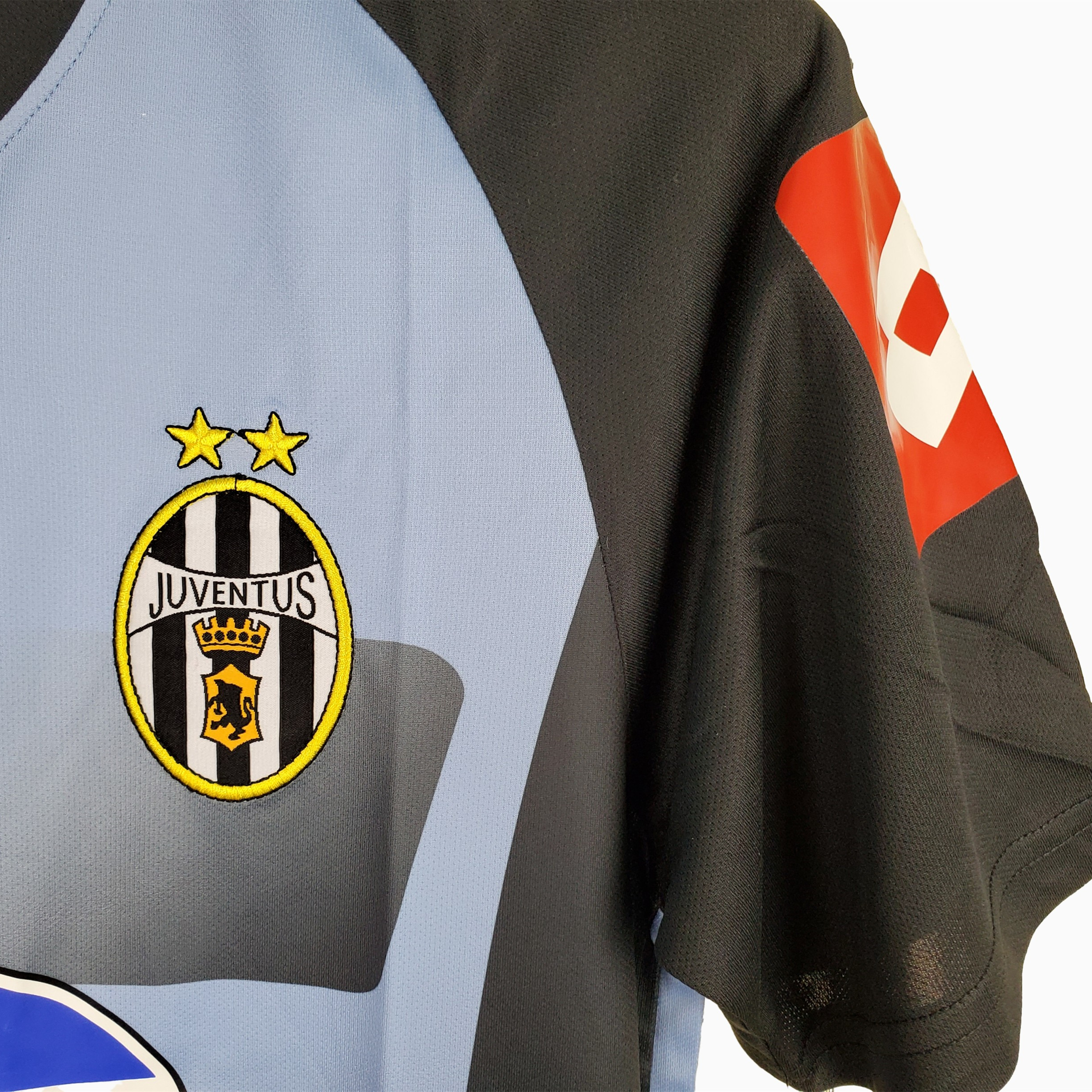 Retro Juventus 2002-03 Blue Goalkeeper Jersey - UnitedFutballJersey