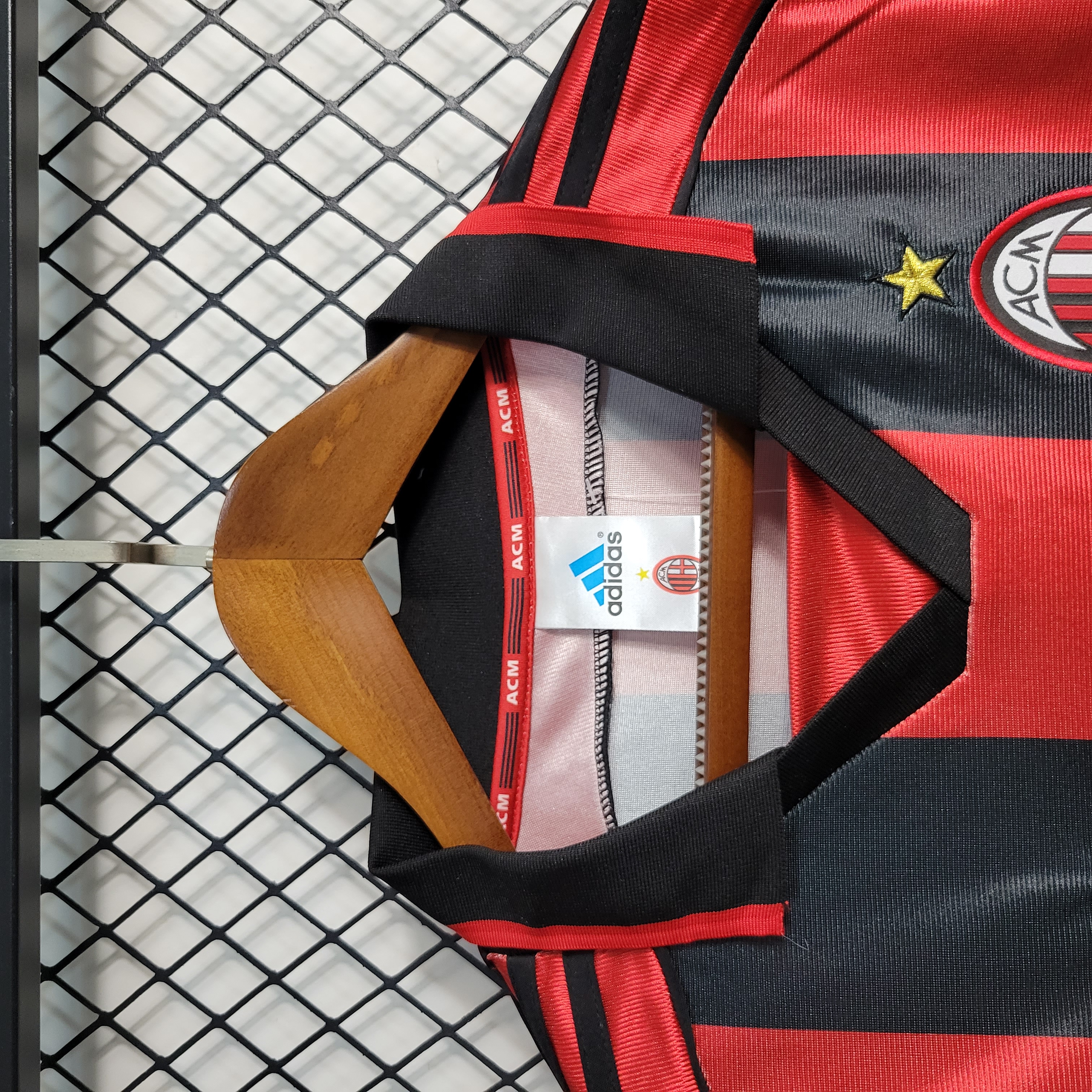 Retro AC Milan 98-99 Home Stadium Jersey - UnitedFutballJersey