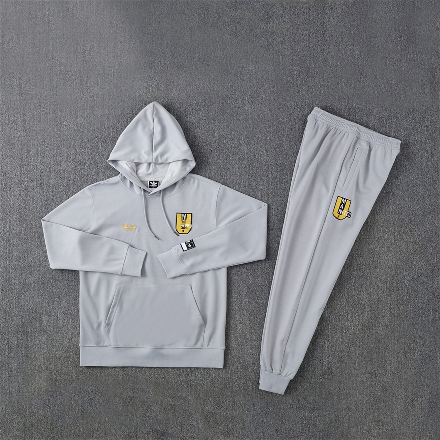 Manchester United 25-26 Originals Varsity Hoodie Set - Grey Hoodie and Pants - UnitedFutballJersey
