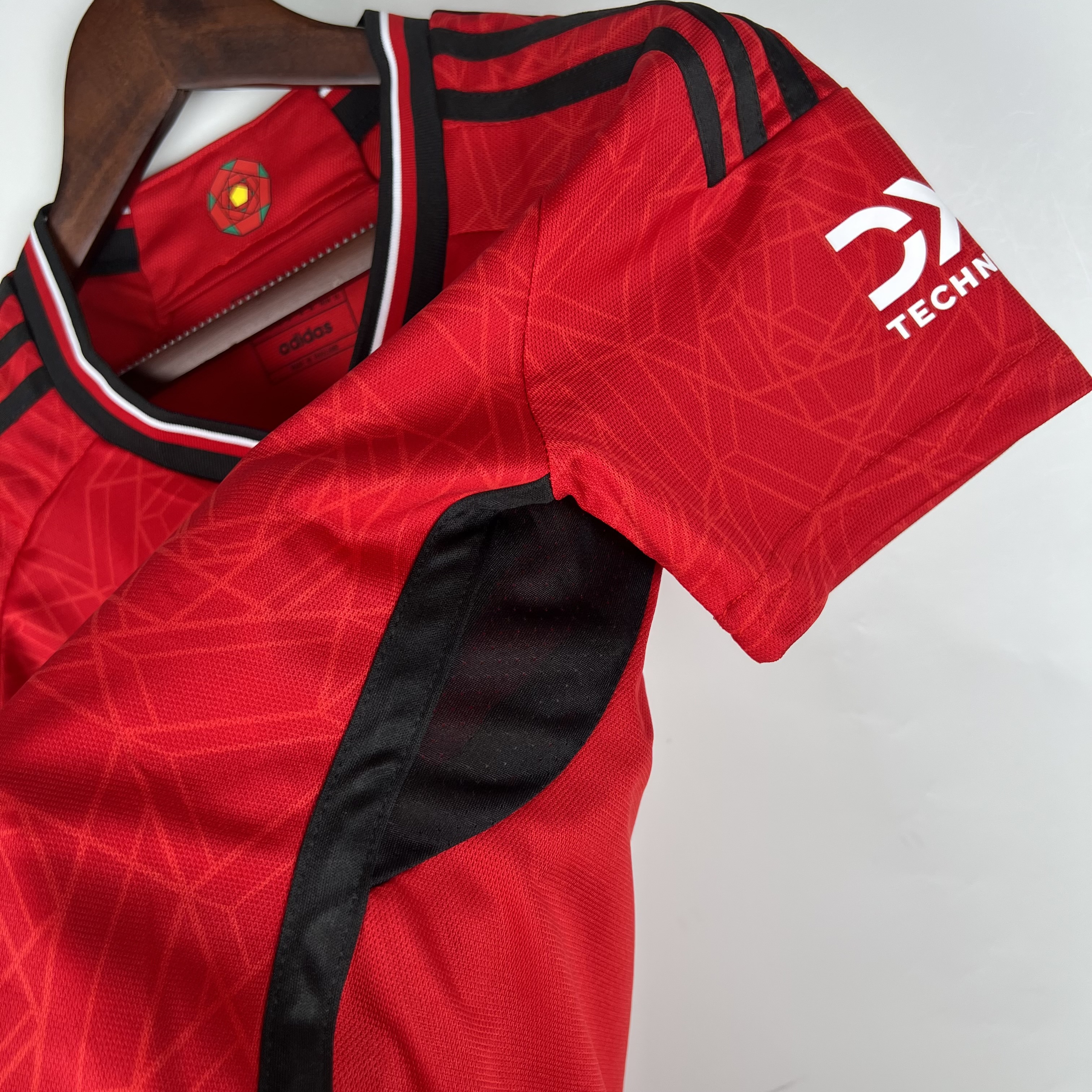 Manchester United 23-24 Women's Home Shirt - UnitedFutballJersey