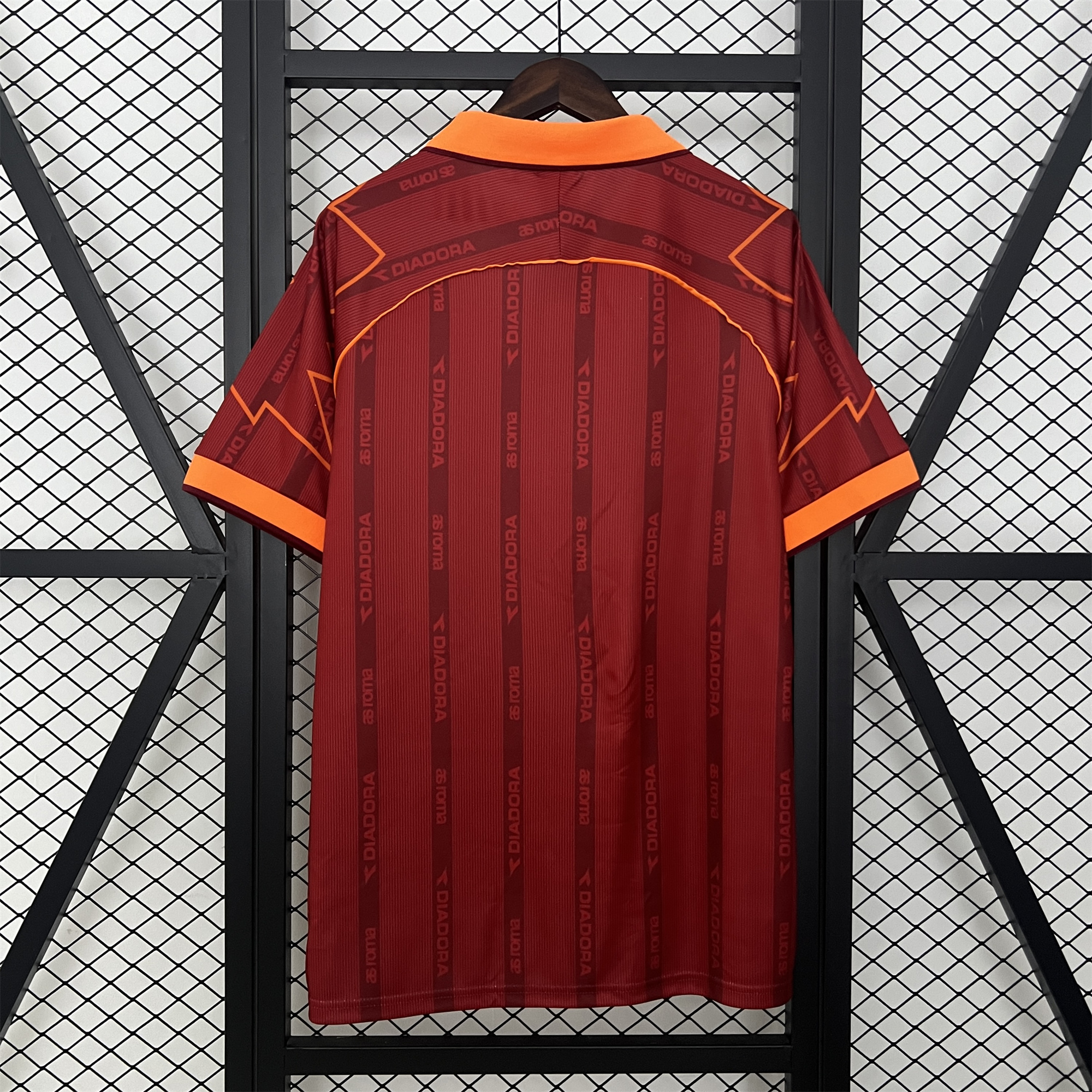 Retro Roma 1999-00 Home Jersey - UnitedFutballJersey