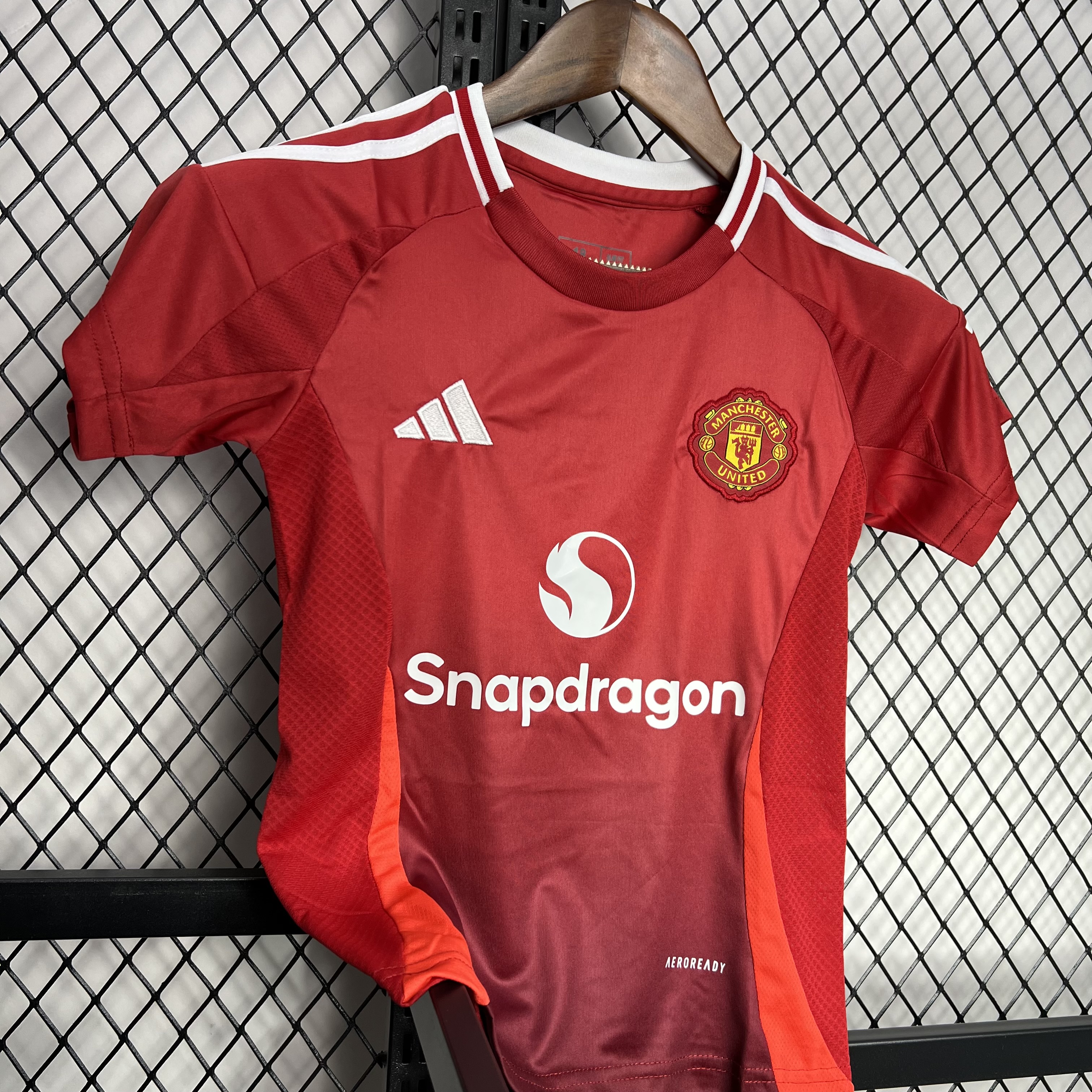 Manchester United 24-25 Home Stadium Kids Kit - UnitedFutballJersey