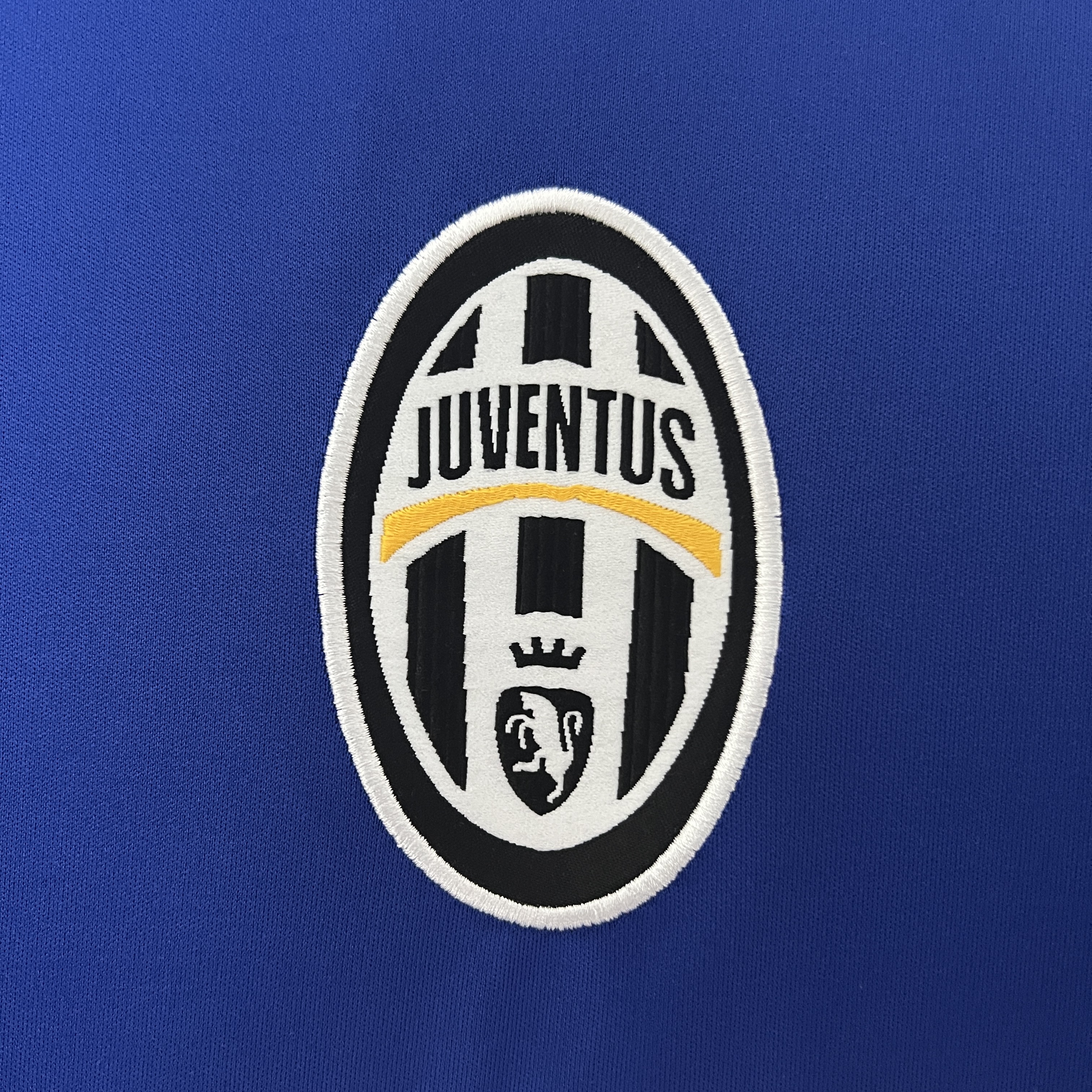 Retro Juventus 2004-05 Away Stadium Jersey - UnitedFutballJersey