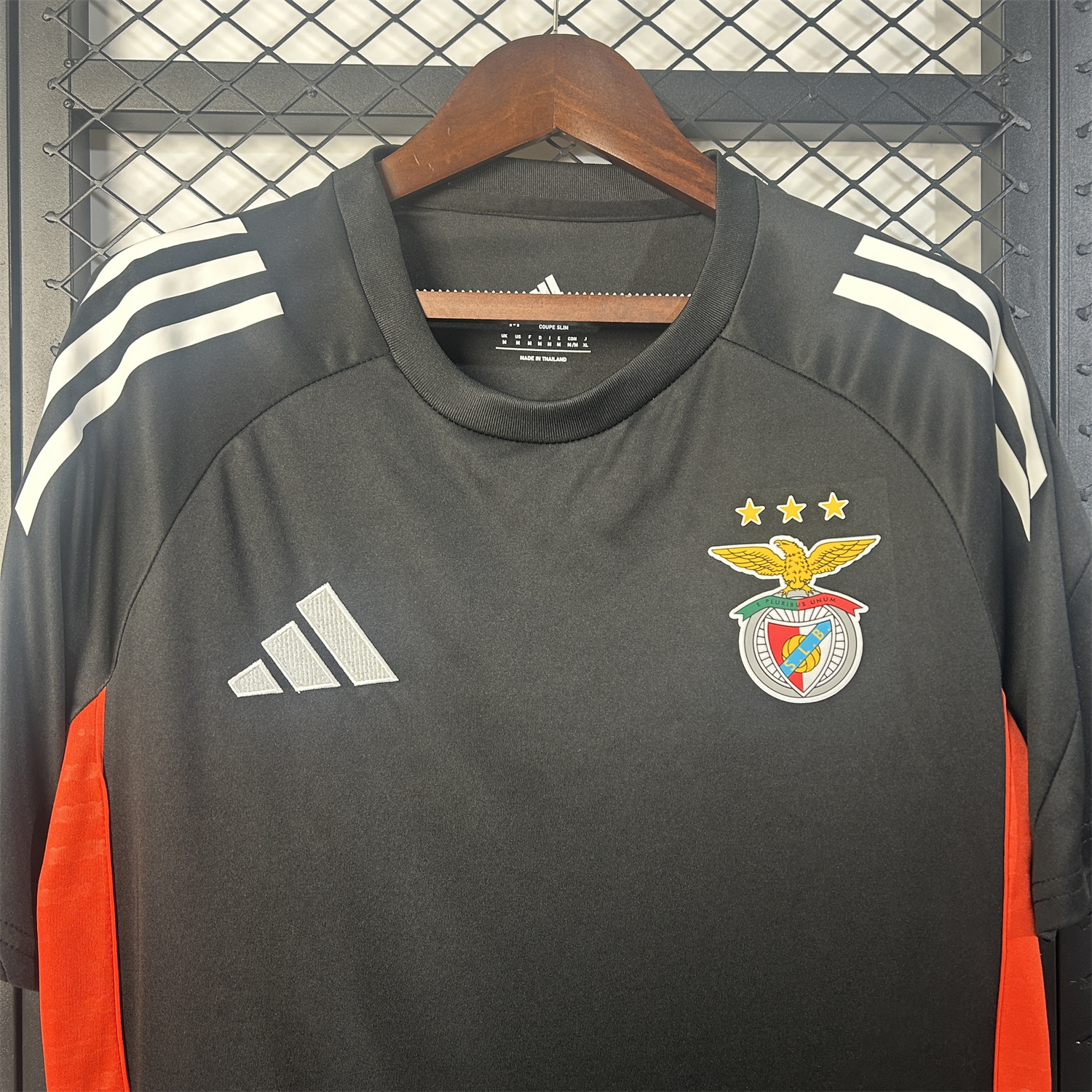 Benfica 25-26 Black Training Jersey - Fans Version - UnitedFutballJersey