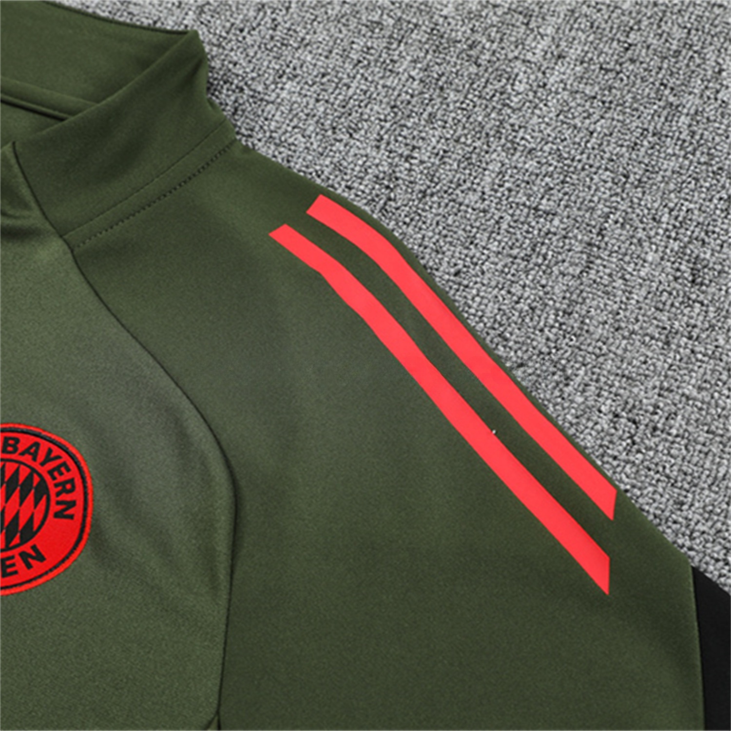 Bayern Munich 25-26 Kid Long Sleeves Training Set - Green Top & Black Pants - UnitedFutballJersey