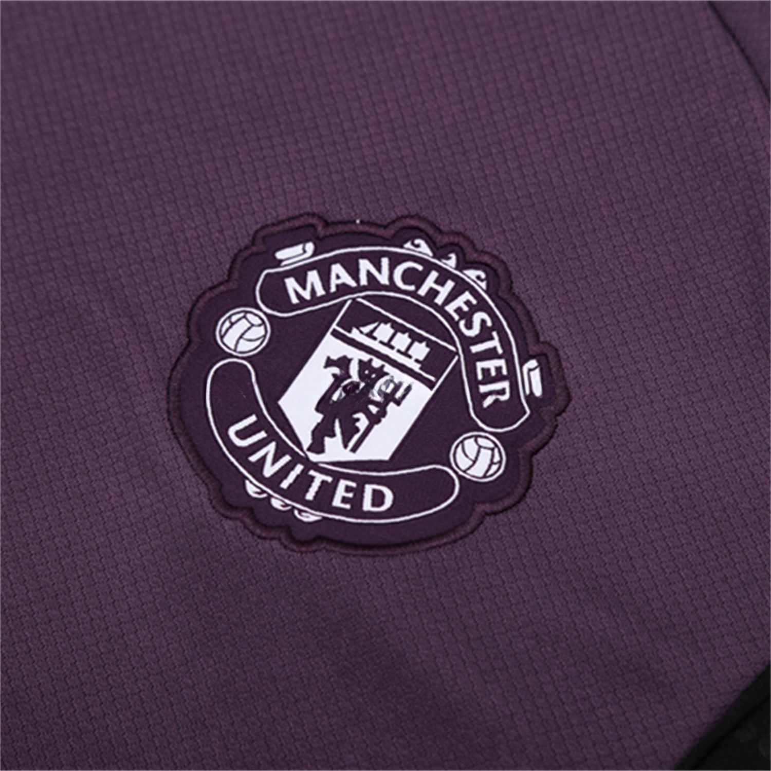 Manchester United 25-26 Kids Short-Sleeve Training Set - Purple Top & Black shorts - UnitedFutballJersey