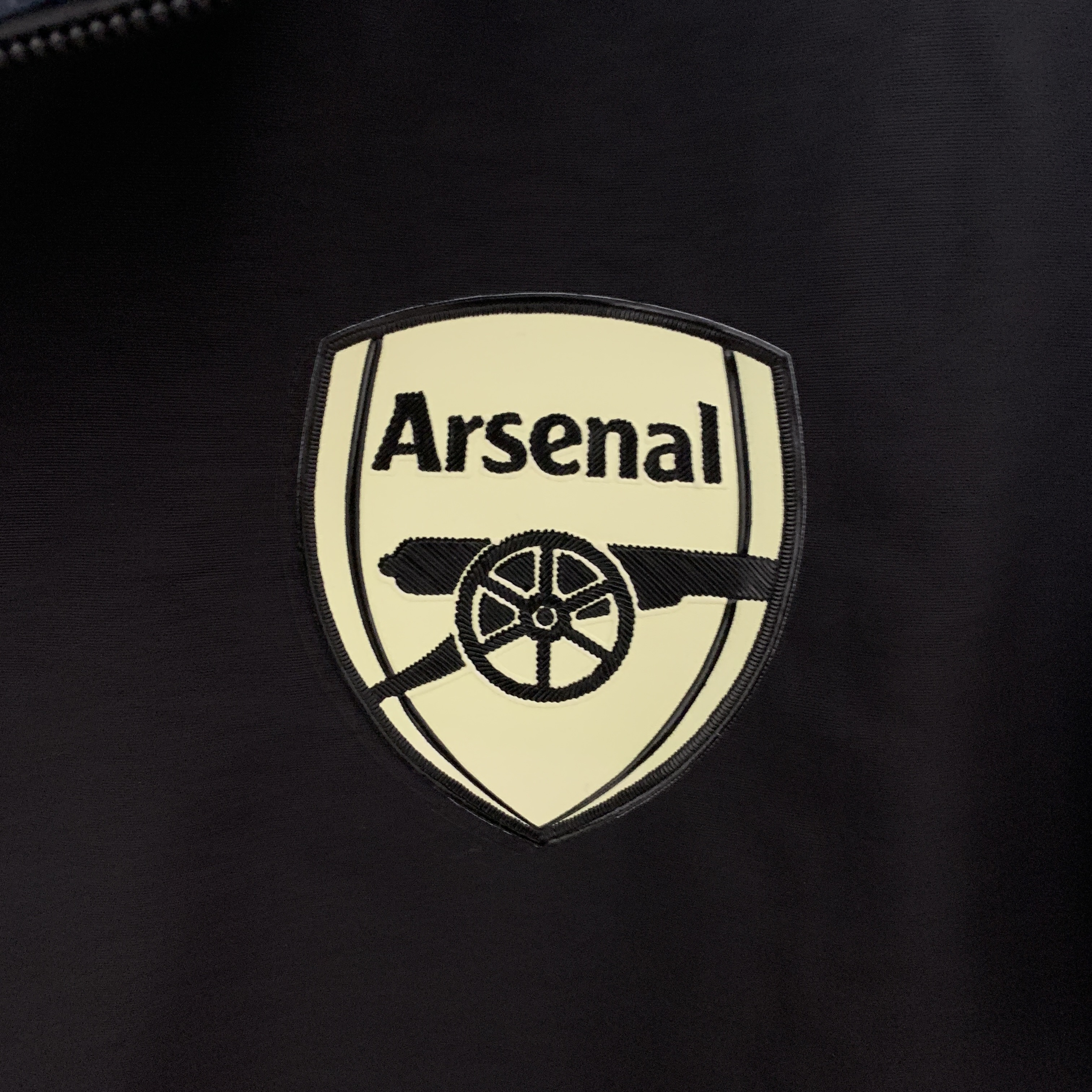 Arsenal x M.A.H.A R.I.S.H.I Limited Edition 23-24 Player Reversible Windbreaker - UnitedFutballJersey