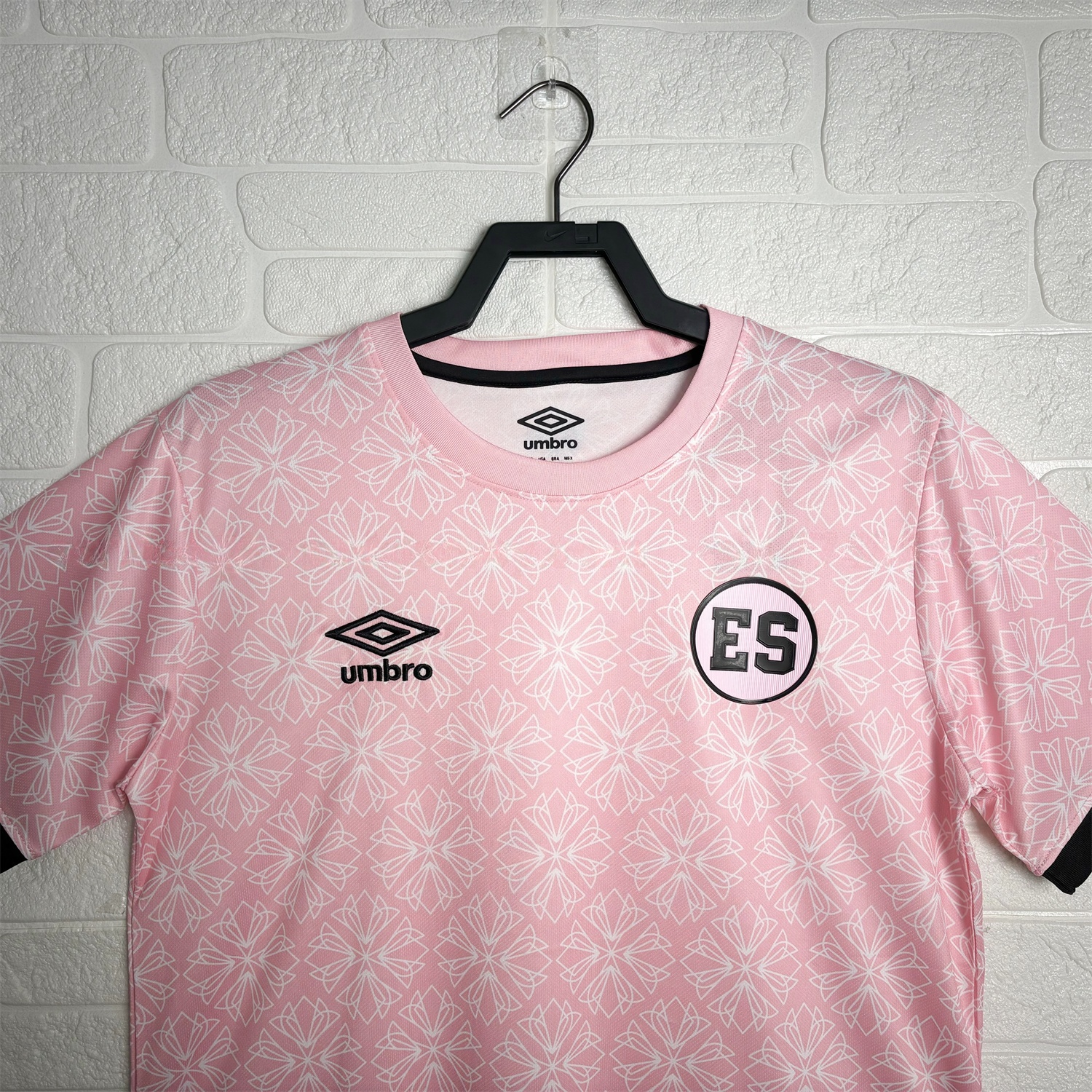 El Salvador 2025-26 Pink Pre-Match Jersey - Fans Version - UnitedFutballJersey