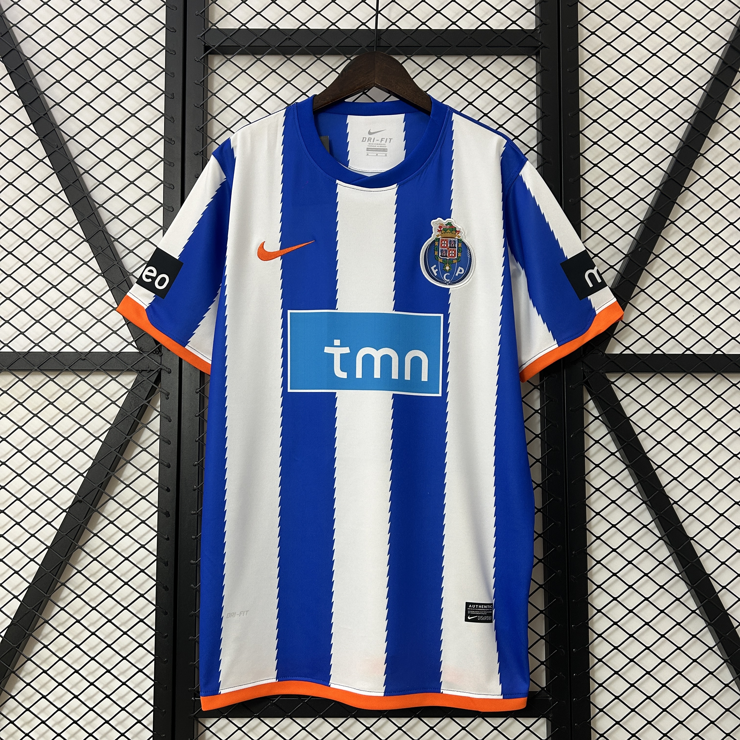 Retro Porto 2010-11 Home Jersey - UnitedFutballJersey