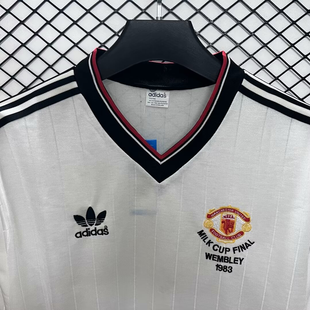 Retro Manchester United 82-84 Away Long Sleeve Jersey League Cup Final - UnitedFutballJersey