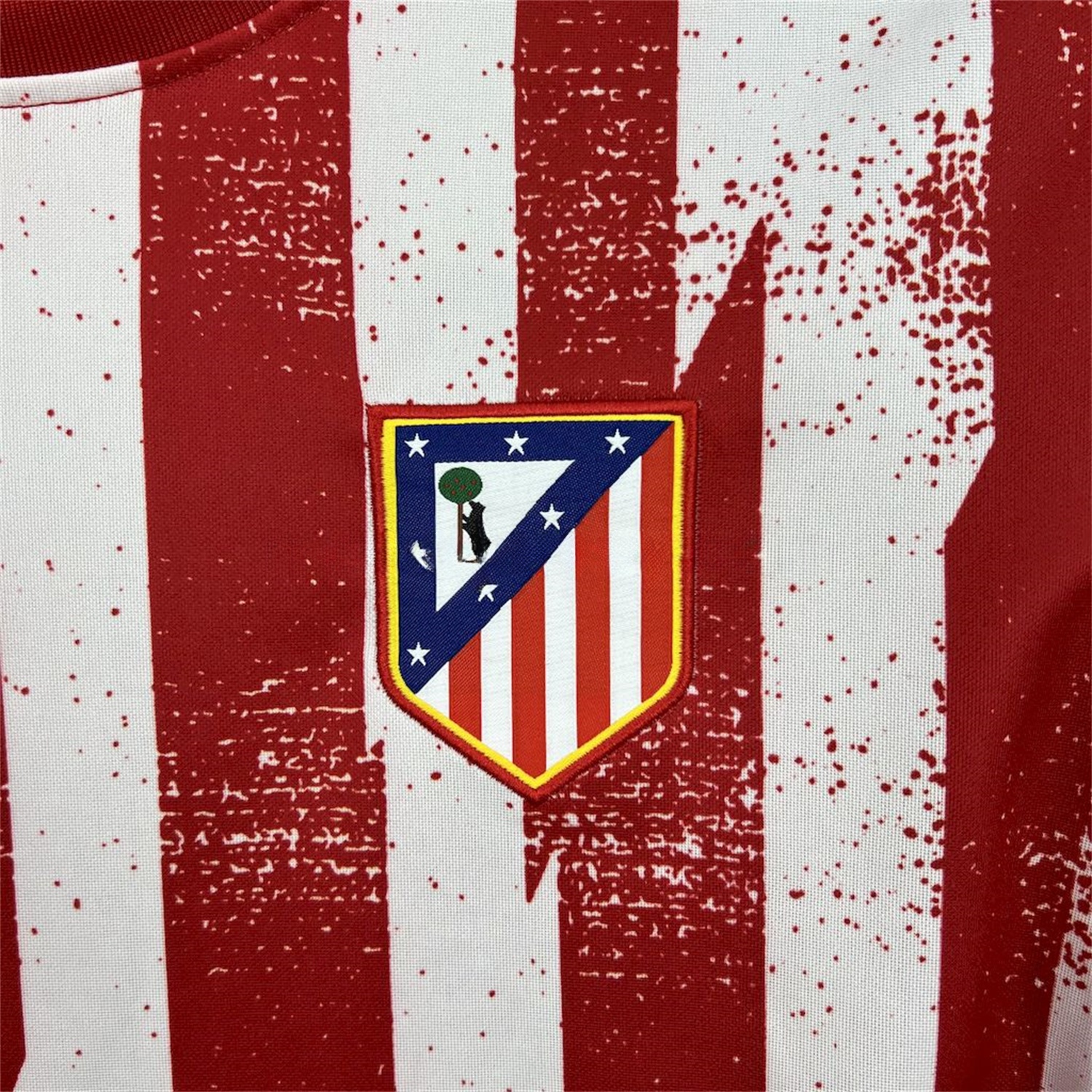 Atletico Madrid 25-26 Red White Stripes Pre-Match Training Long Sleeves Jersey - Fans Version - UnitedFutballJersey
