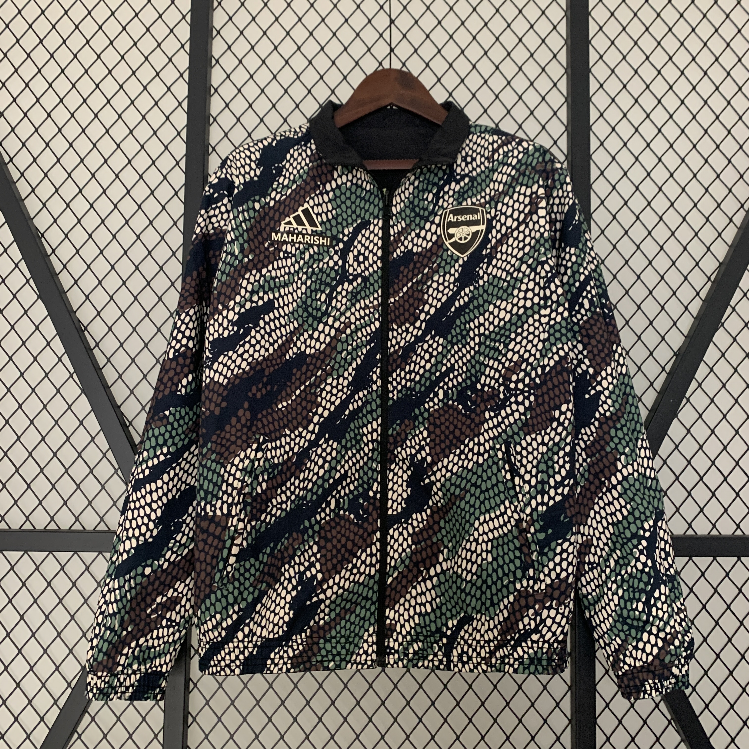 Arsenal x M.A.H.A R.I.S.H.I Limited Edition 23-24 Player Reversible Windbreaker - UnitedFutballJersey